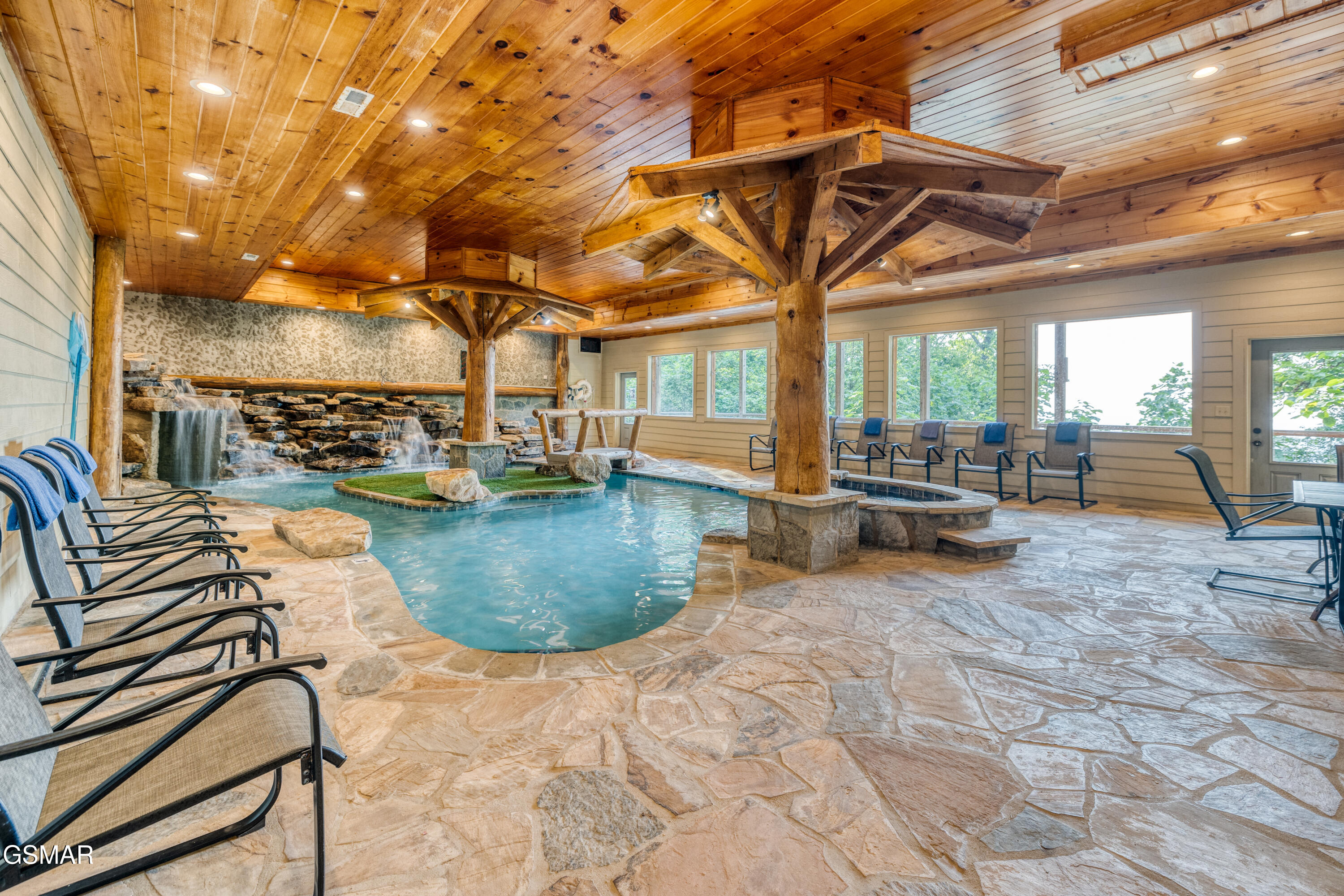 809 Pinecrest Way Sevierville TN 37862