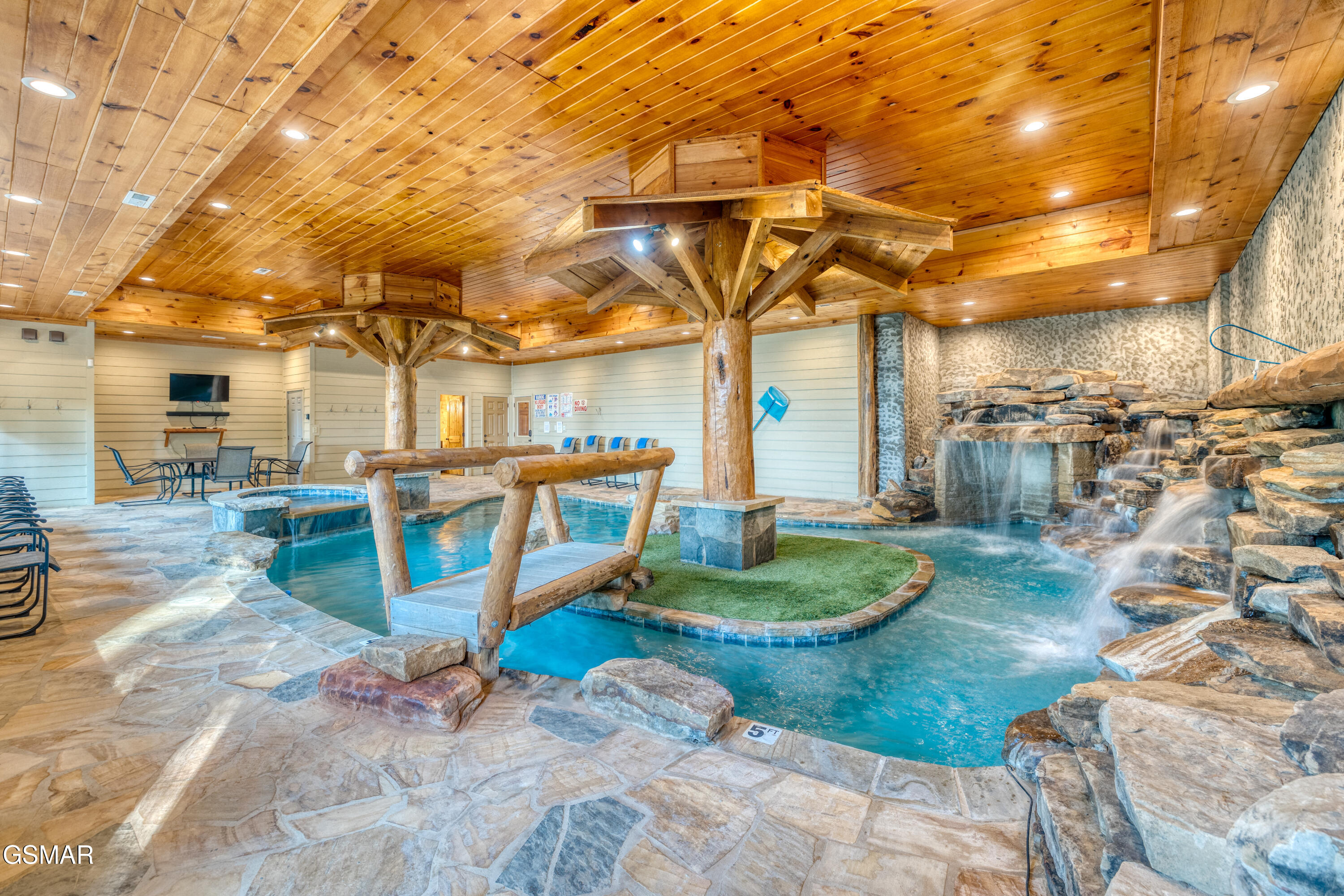 809 Pinecrest Way Sevierville TN 37862