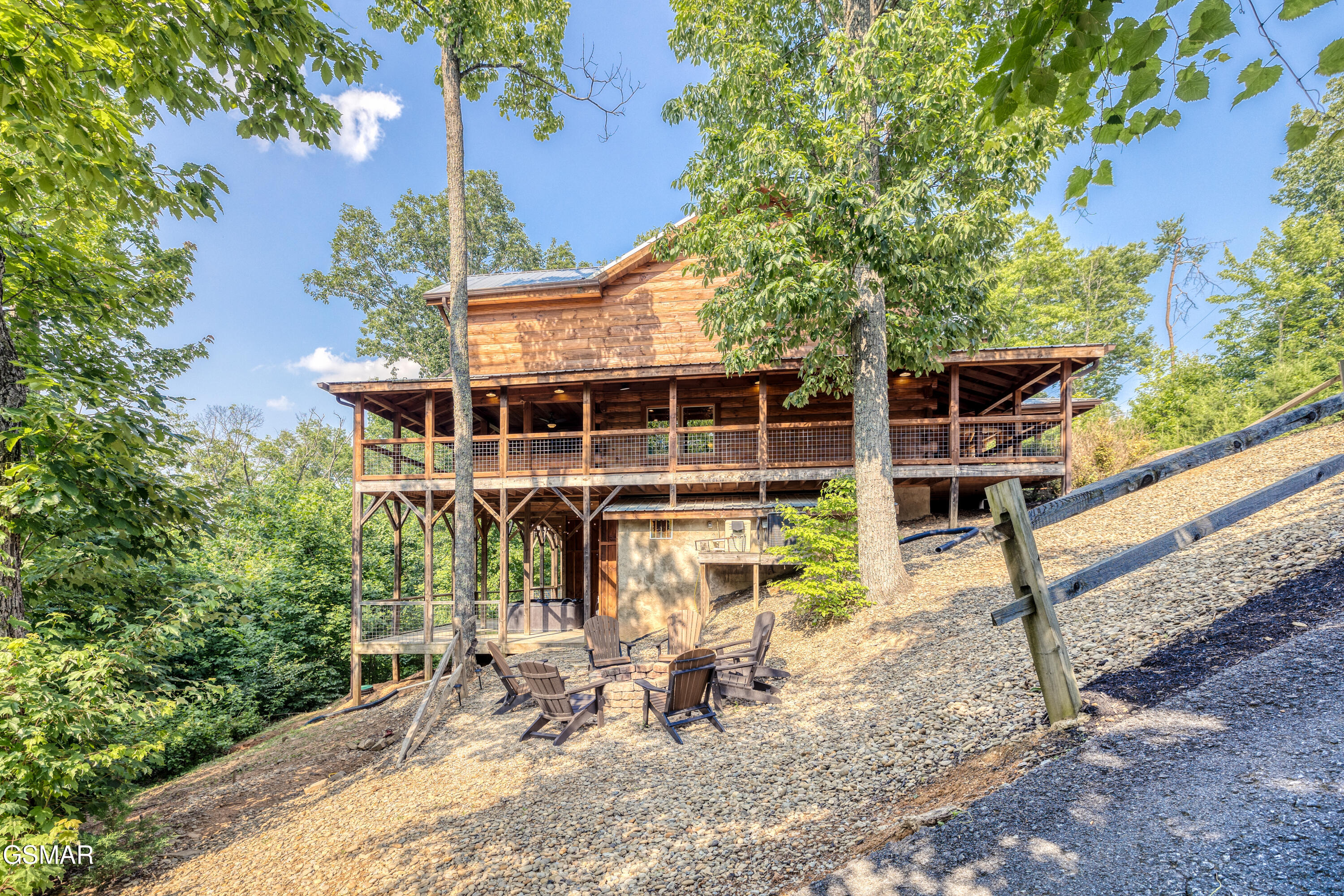 809 Pinecrest Way Sevierville TN 37862