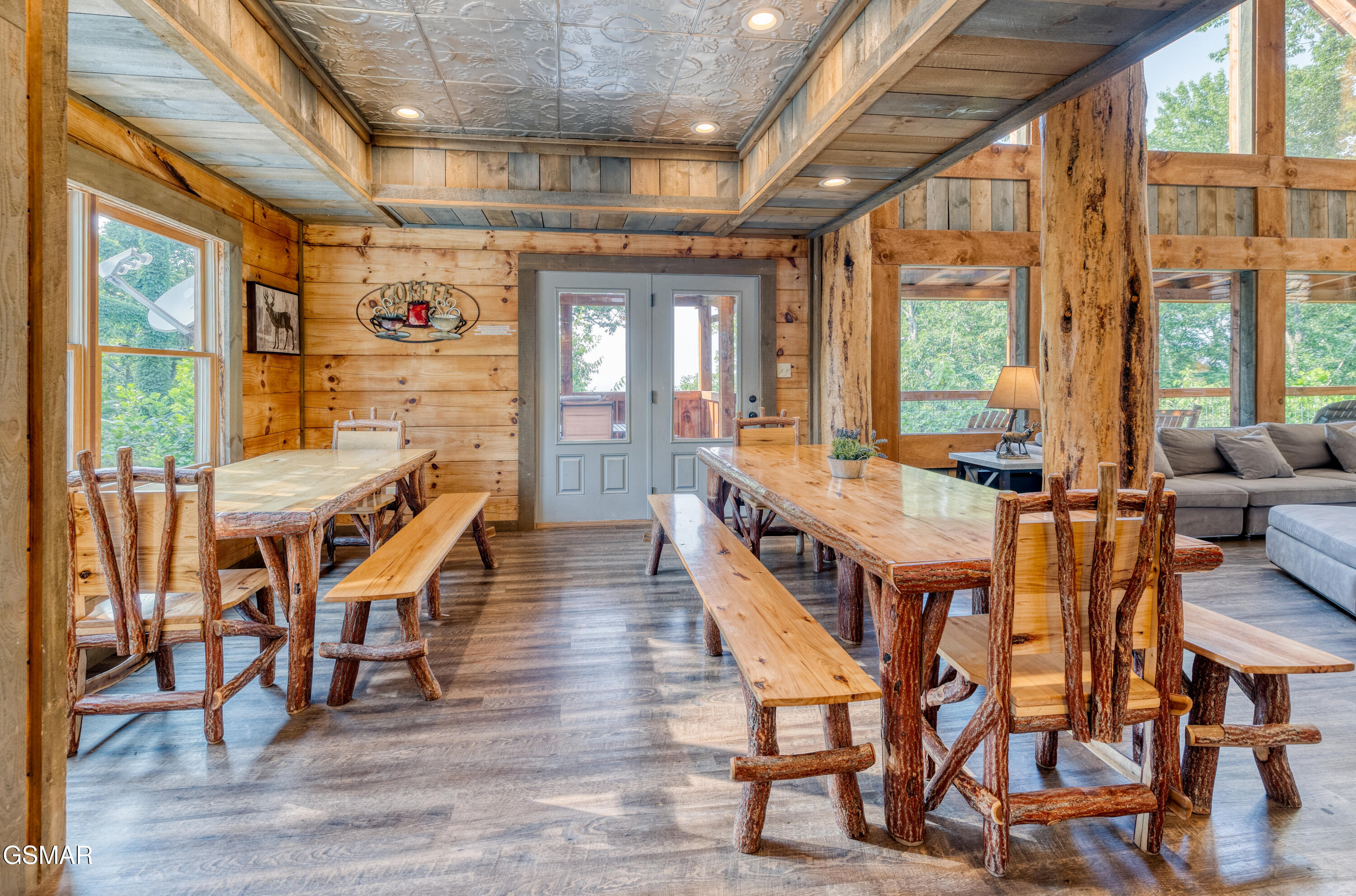 809 Pinecrest Way Sevierville TN 37862