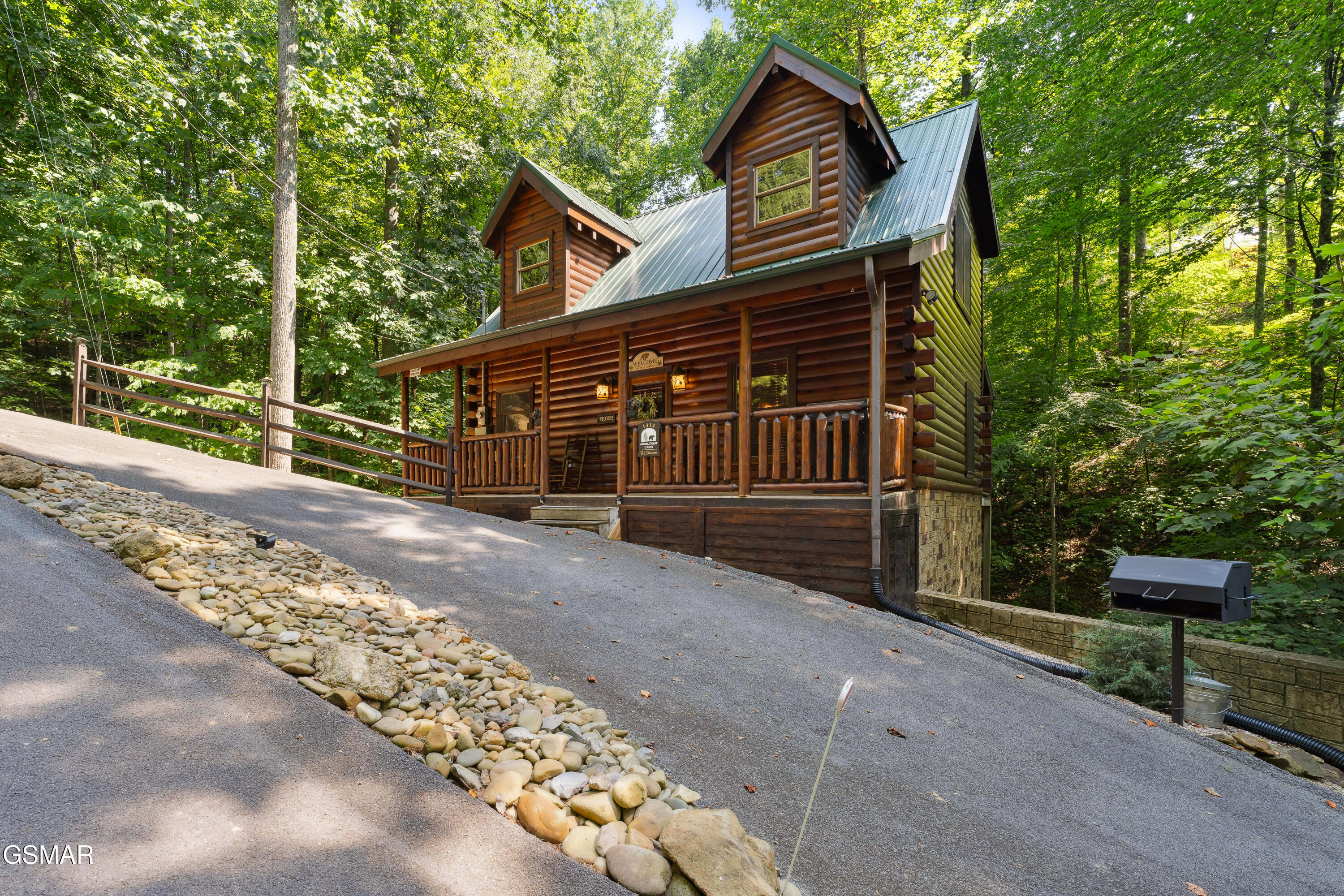 1314 Indian Court Sevierville TN 37876
