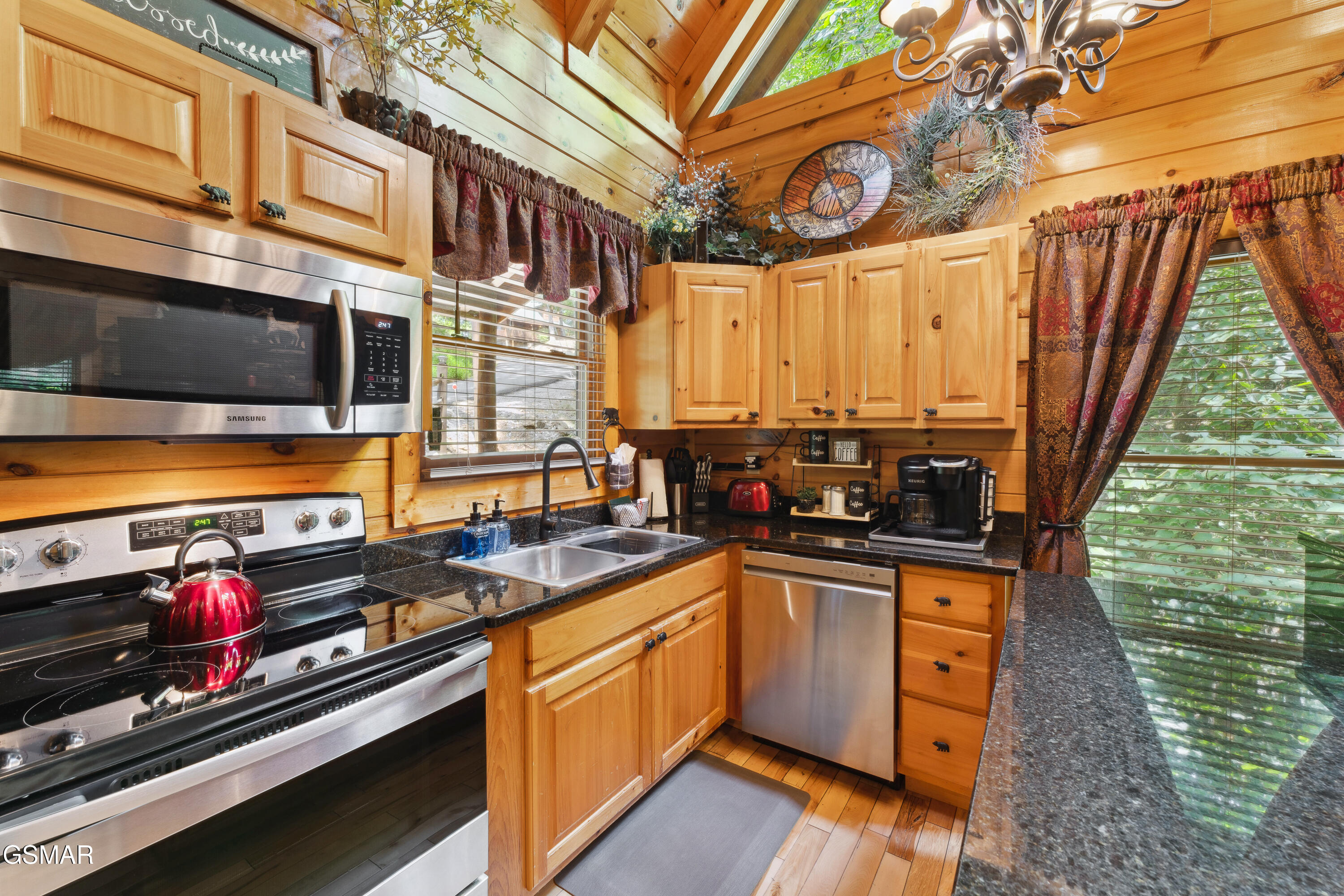 1314 Indian Court Sevierville TN 37876