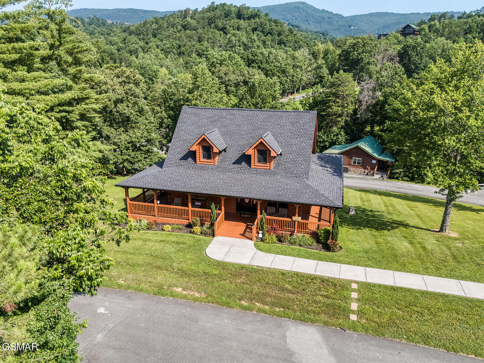 2028 Piney Overlook Lane Sevierville TN 37862