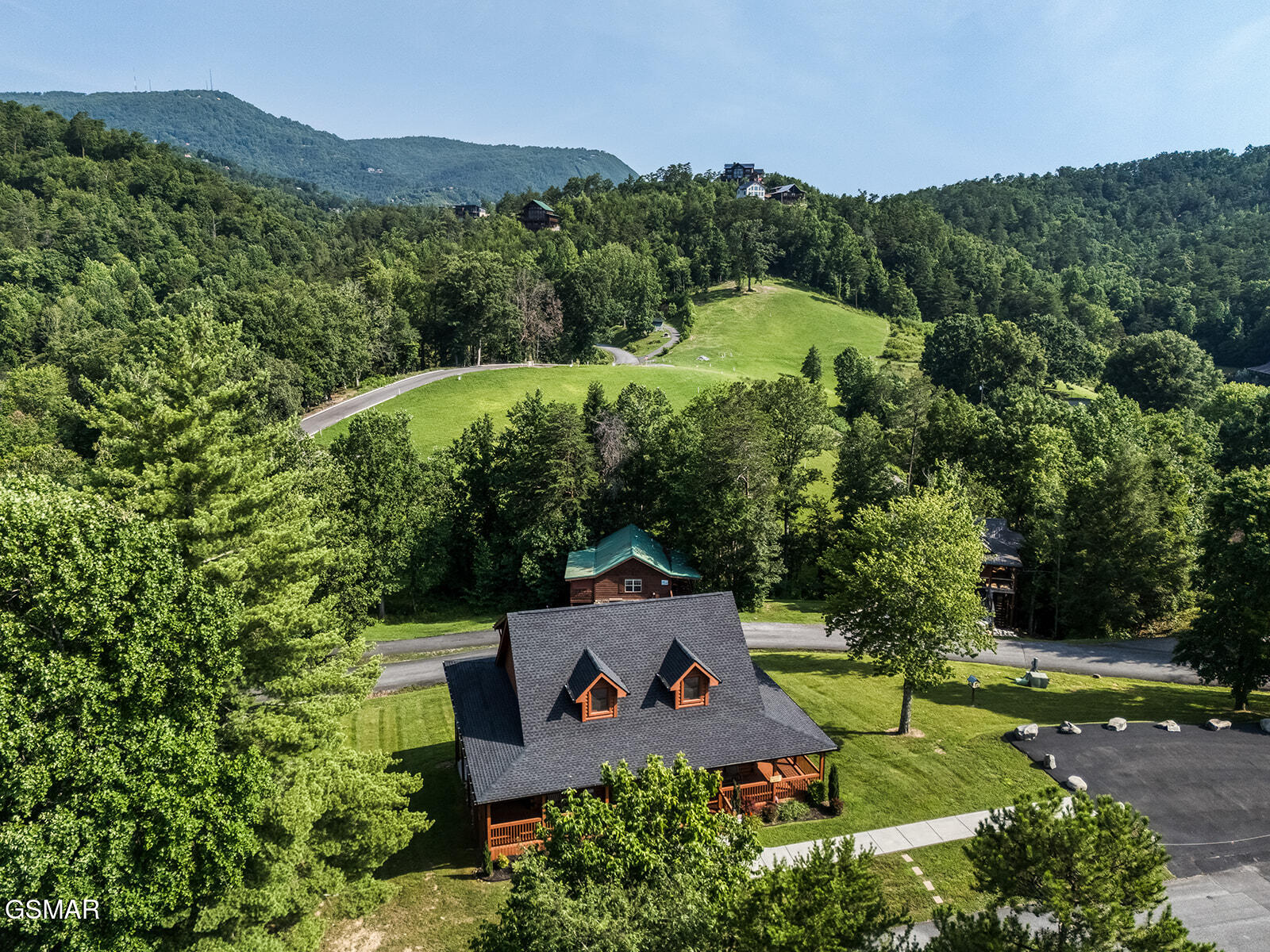 2028 Piney Overlook Lane Sevierville TN 37862