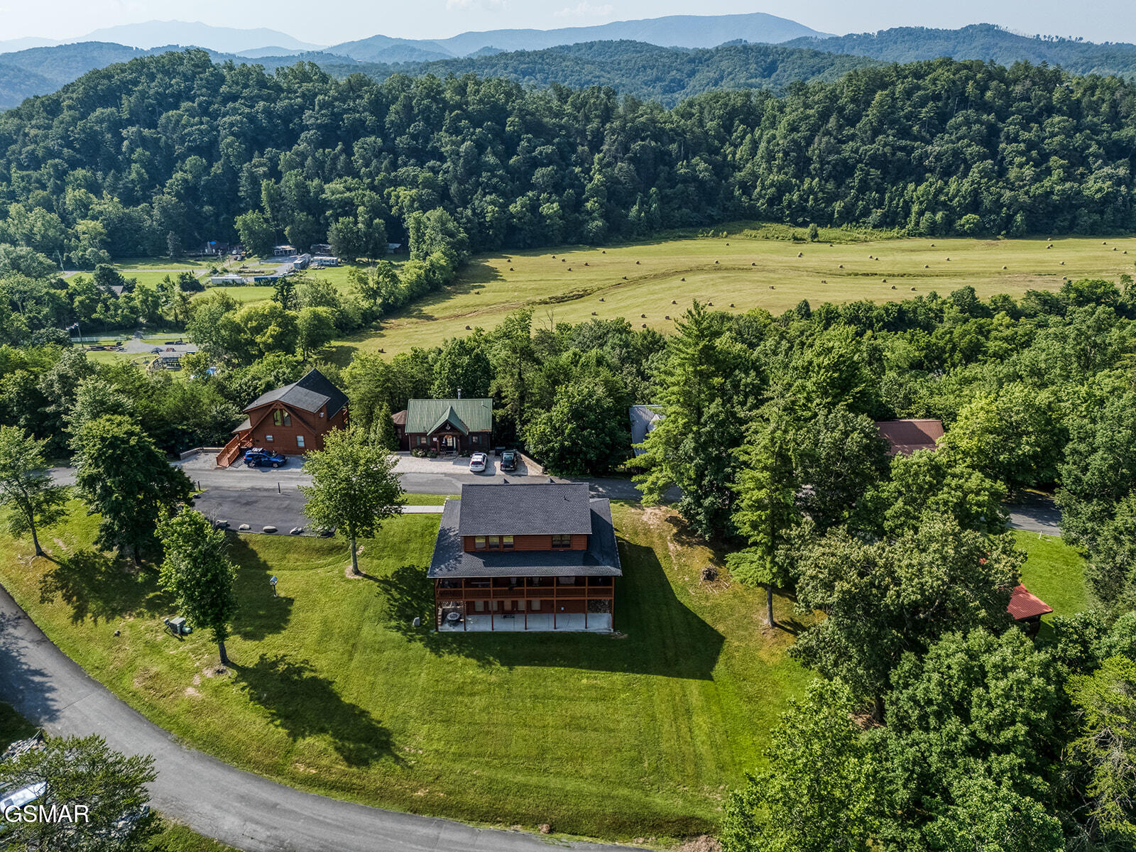 2028 Piney Overlook Lane Sevierville TN 37862