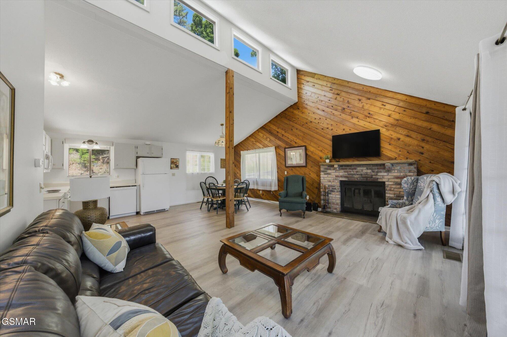 1846 Blue Tick Way Sevierville TN 37876