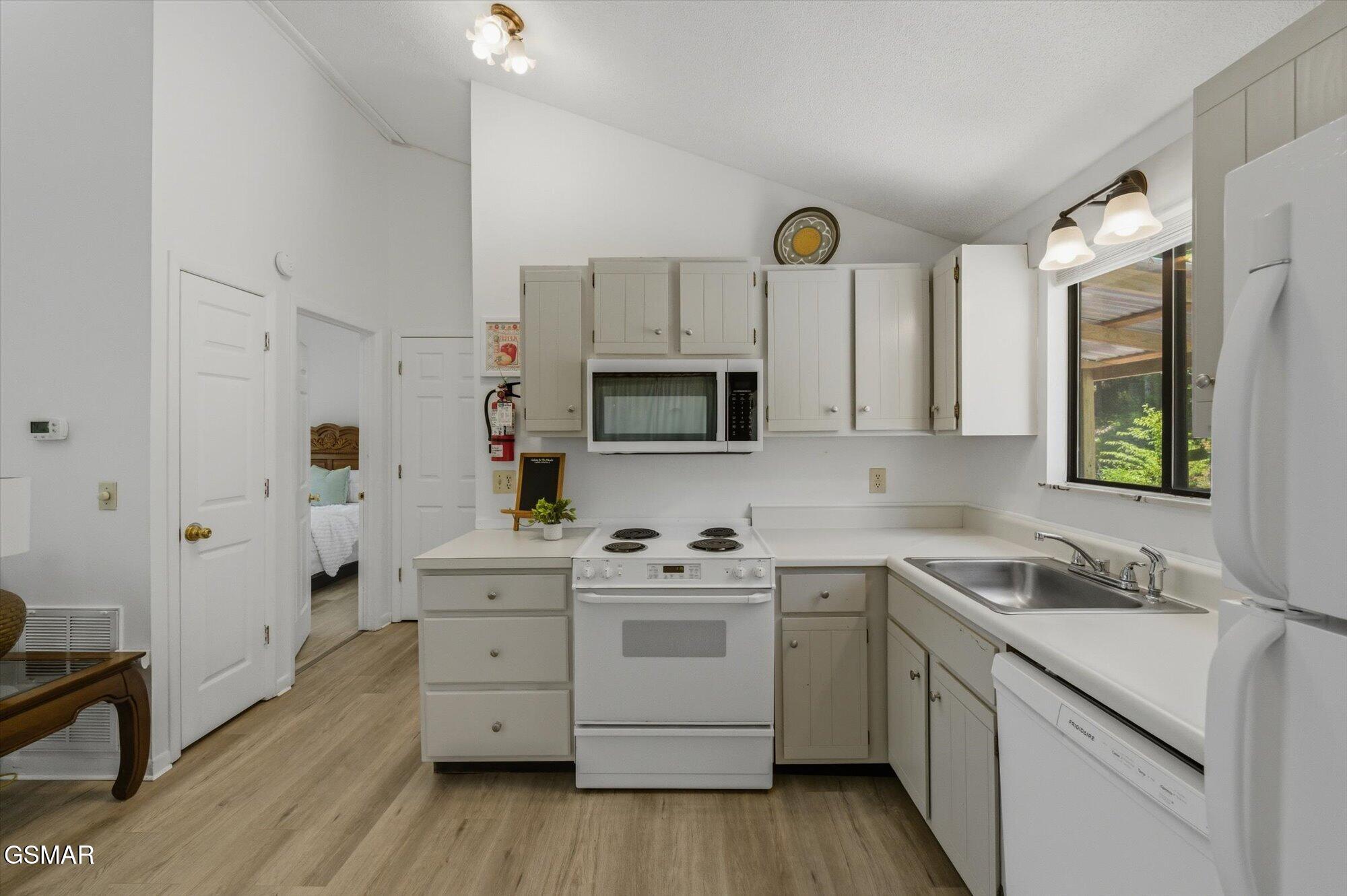 1846 Blue Tick Way Sevierville TN 37876