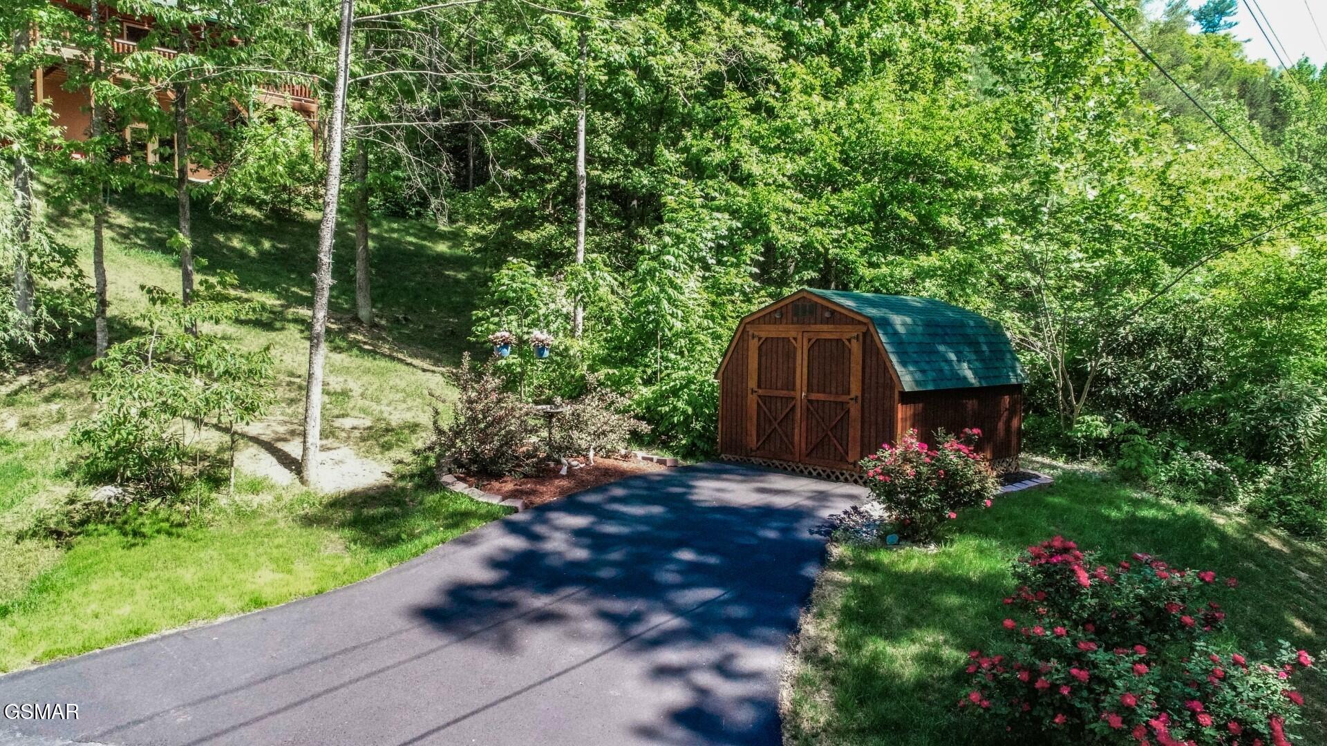 718 Rocky Flats Road Cosby TN 37722