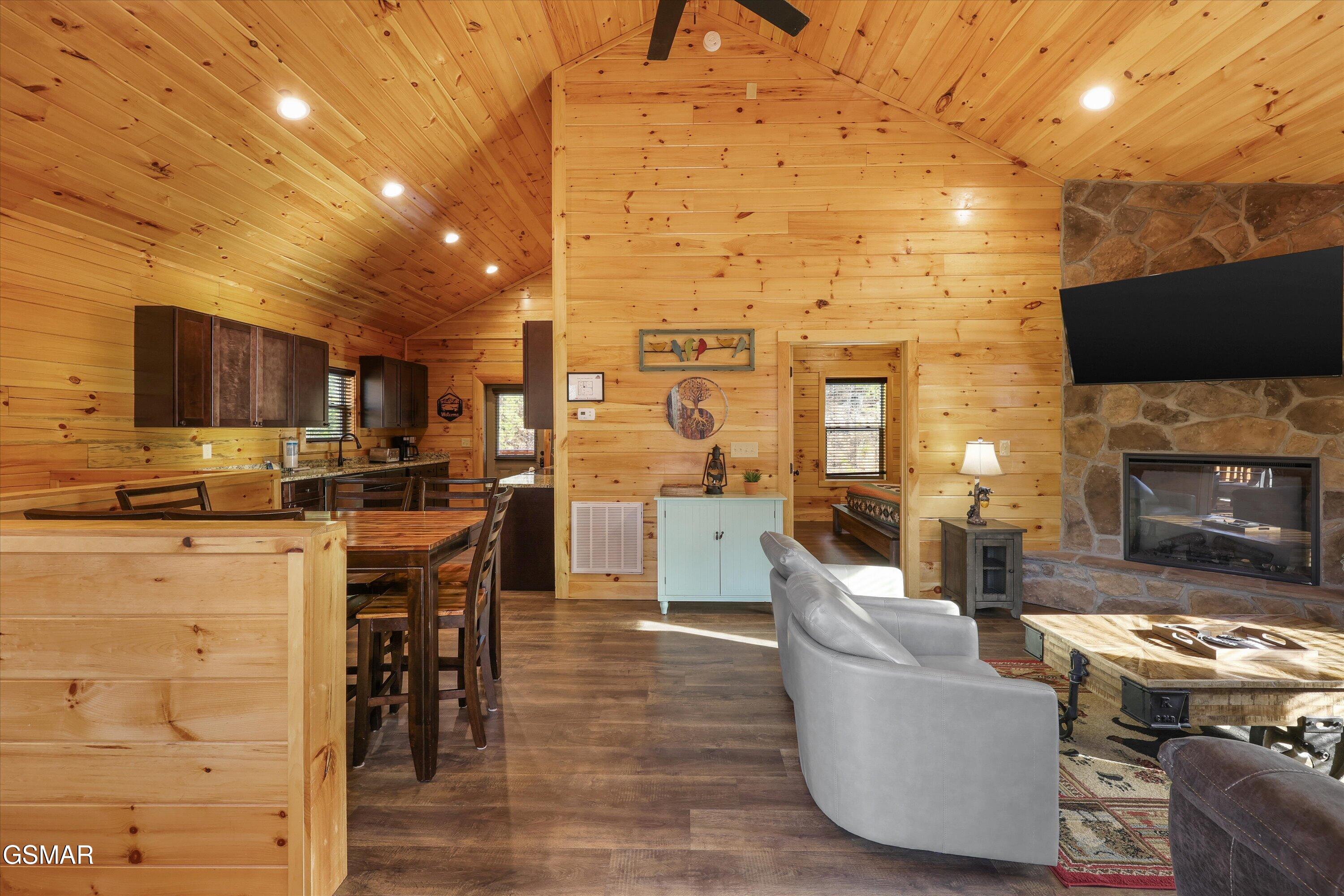 2182 Bear Haven Way Sevierville TN 37862