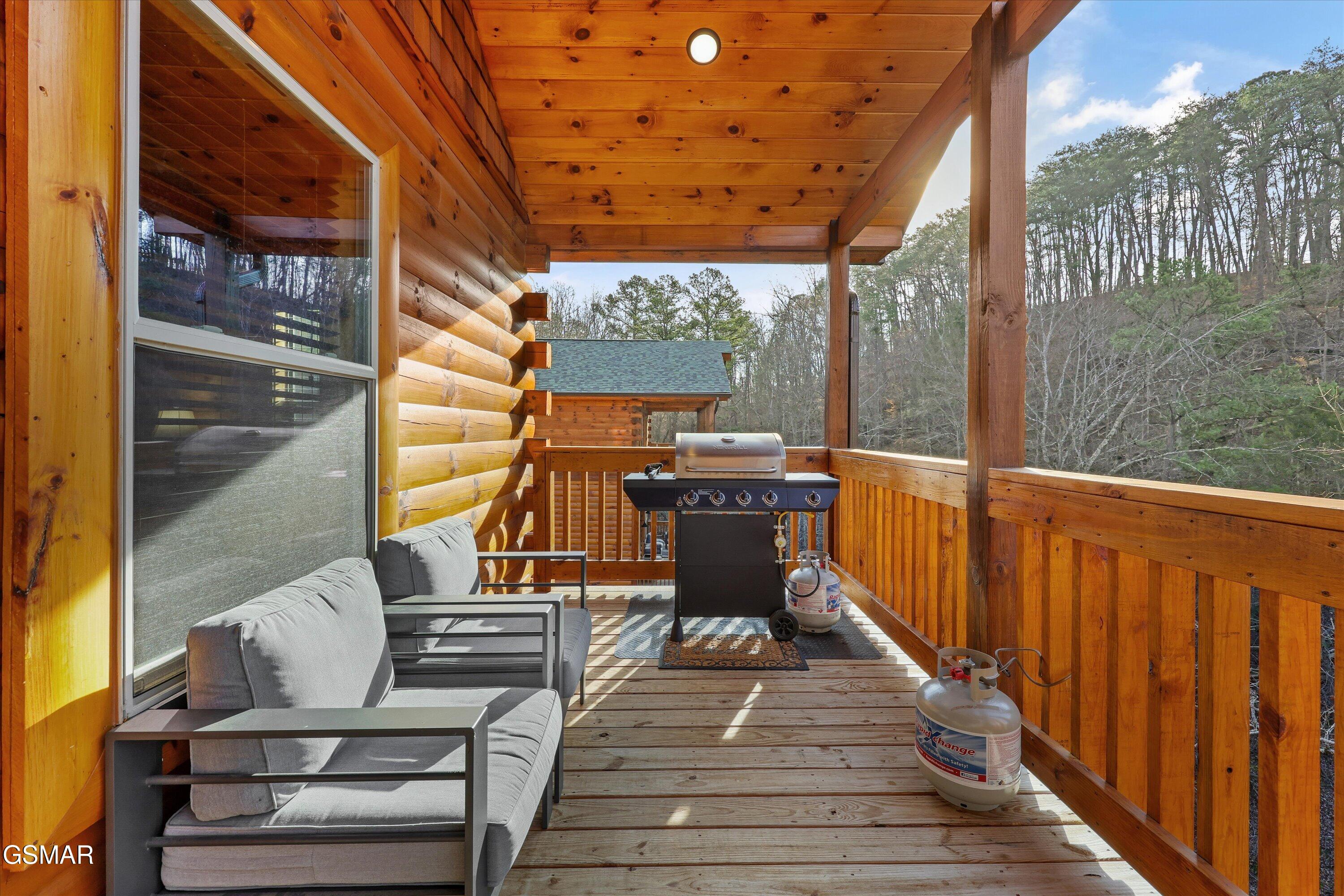 2182 Bear Haven Way Sevierville TN 37862