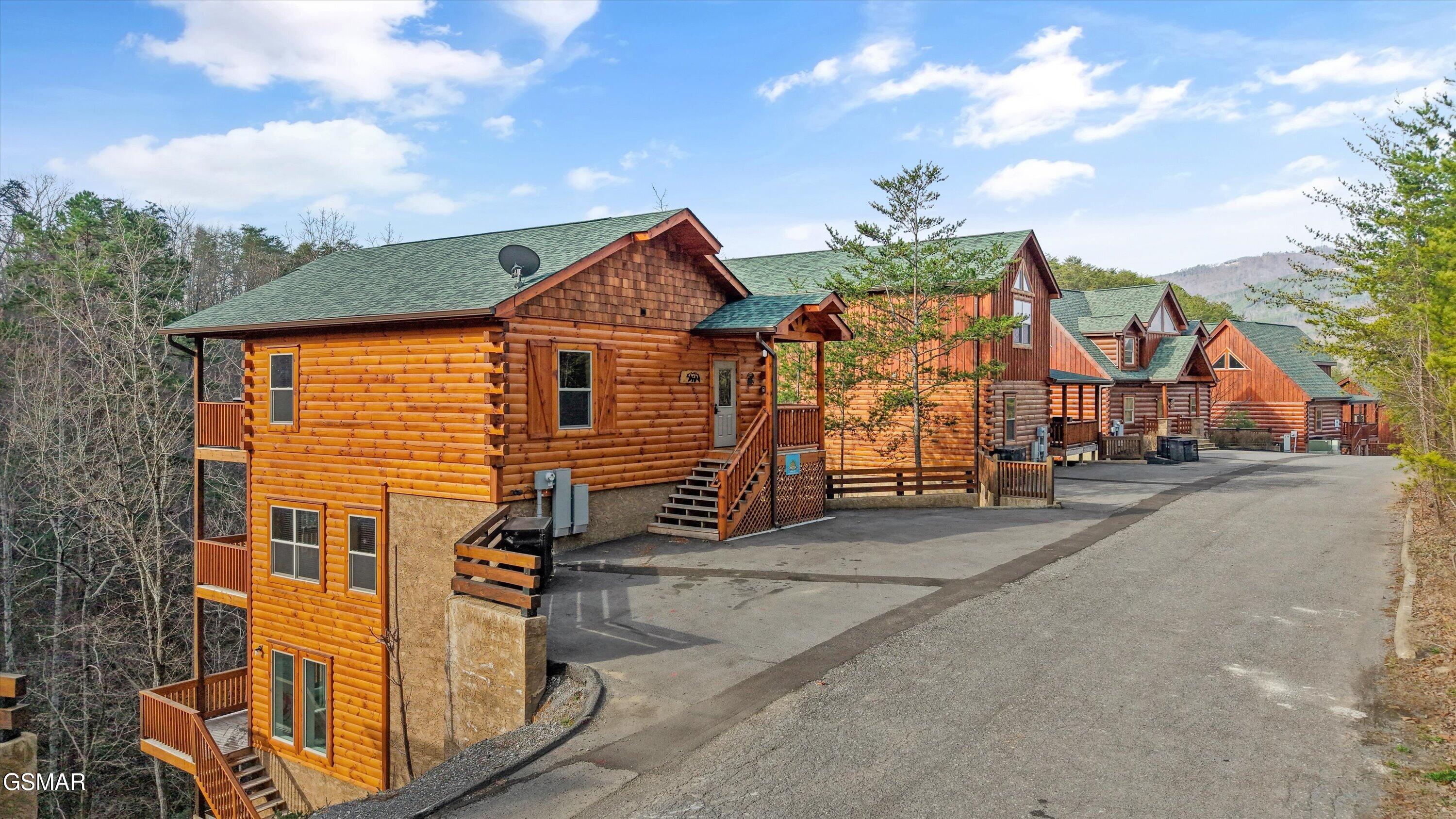 2182 Bear Haven Way Sevierville TN 37862