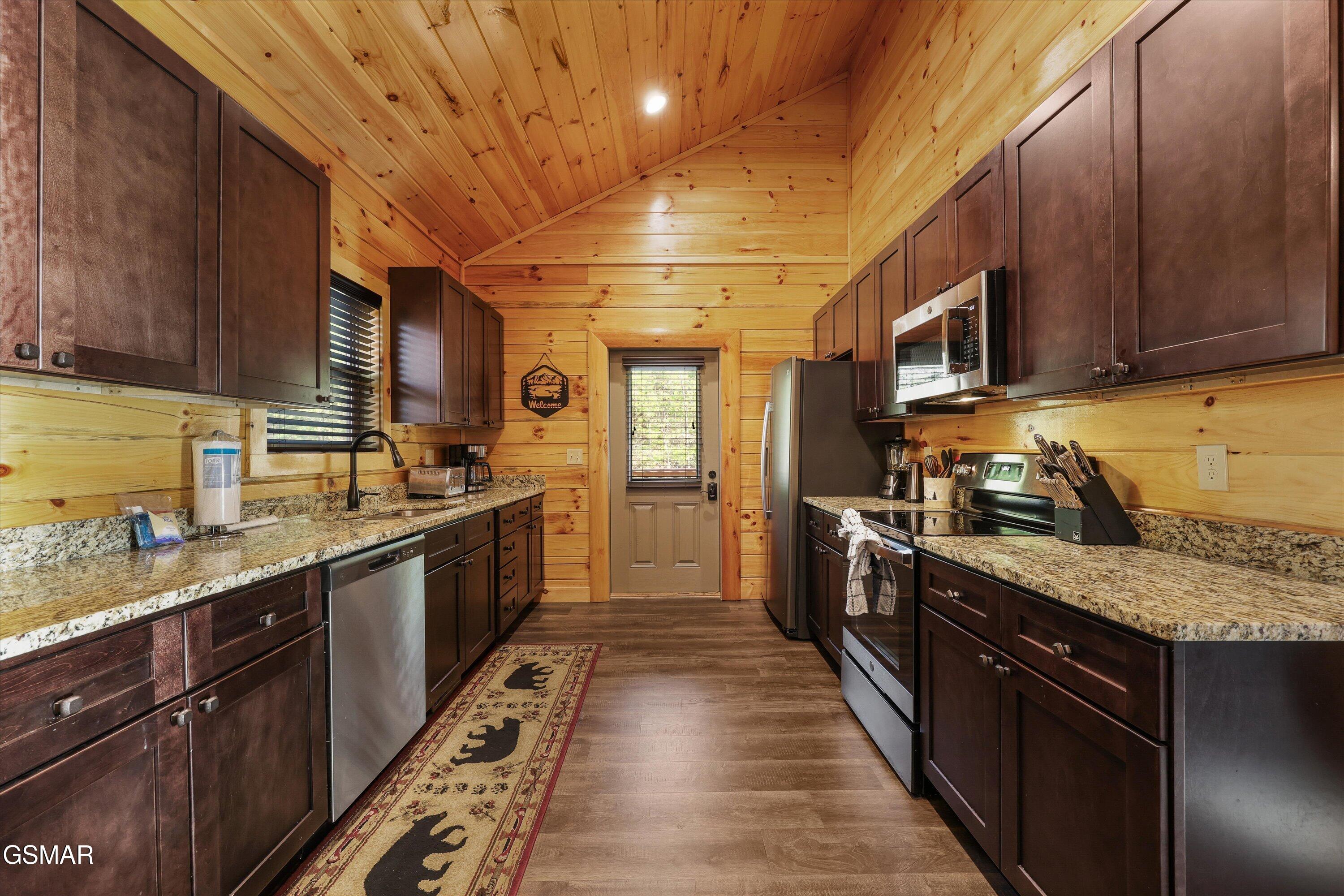 2182 Bear Haven Way Sevierville TN 37862