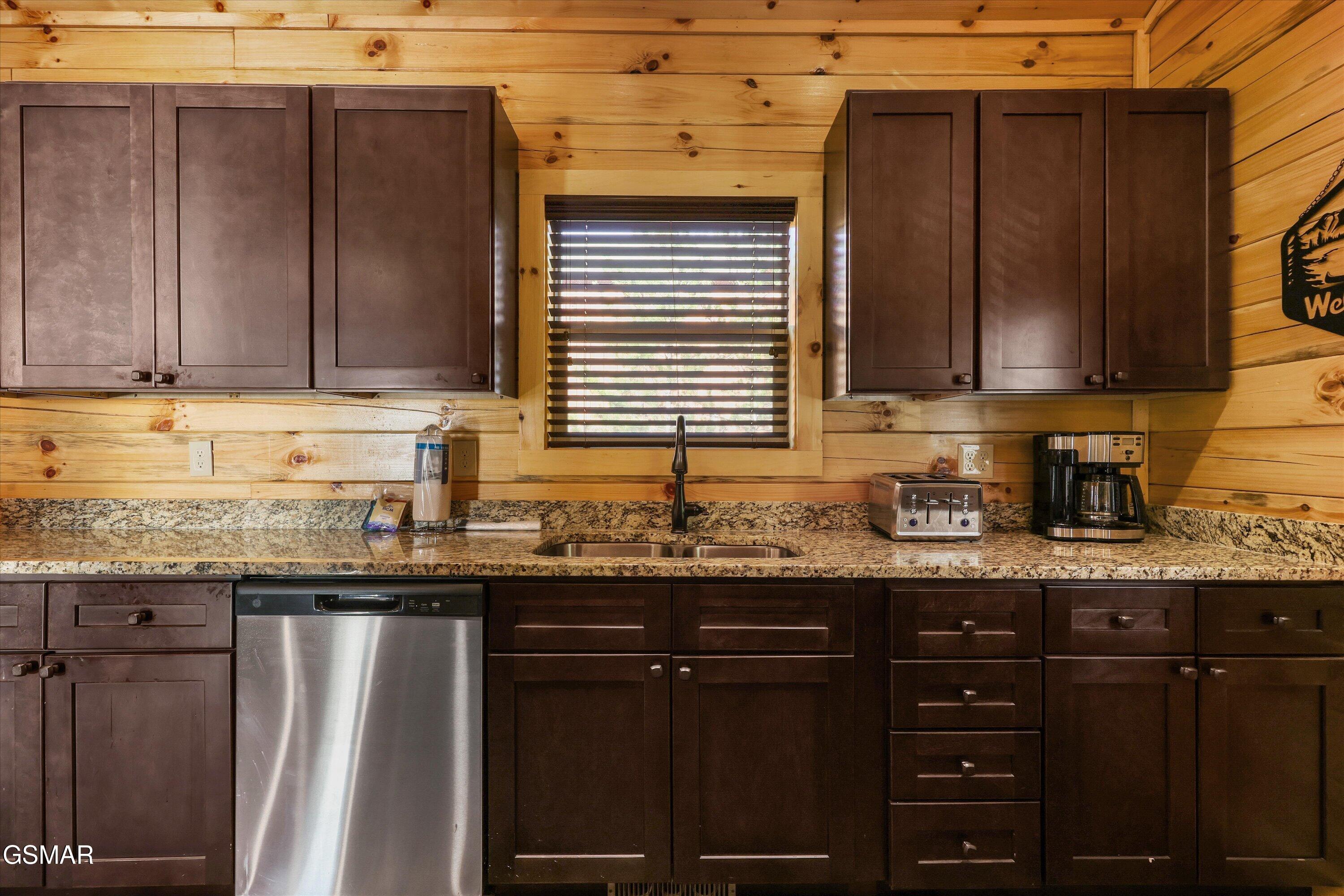 2182 Bear Haven Way Sevierville TN 37862