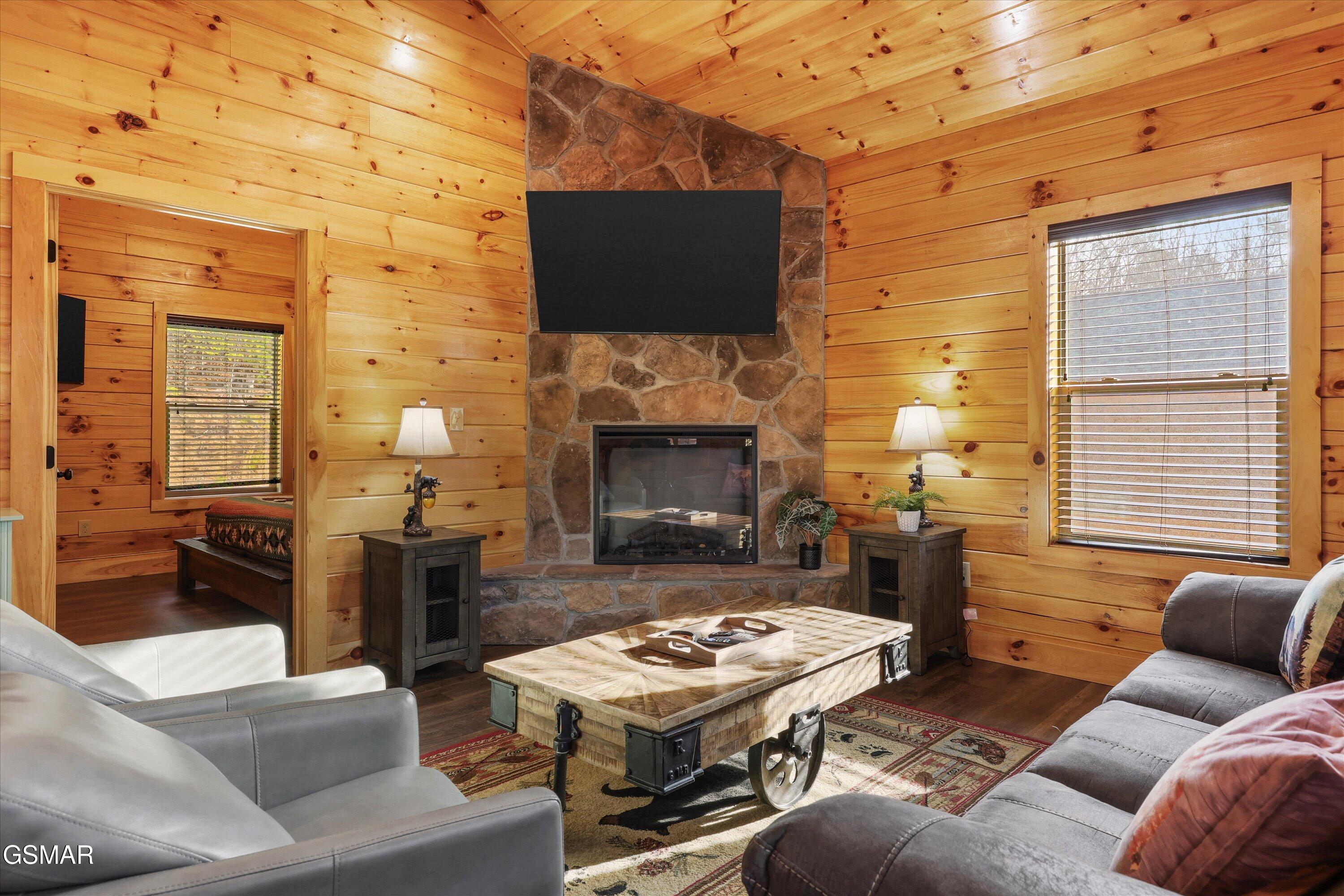 2182 Bear Haven Way Sevierville TN 37862