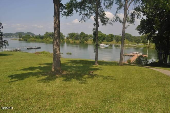 1369 Paradise Lane Dandridge TN 37725