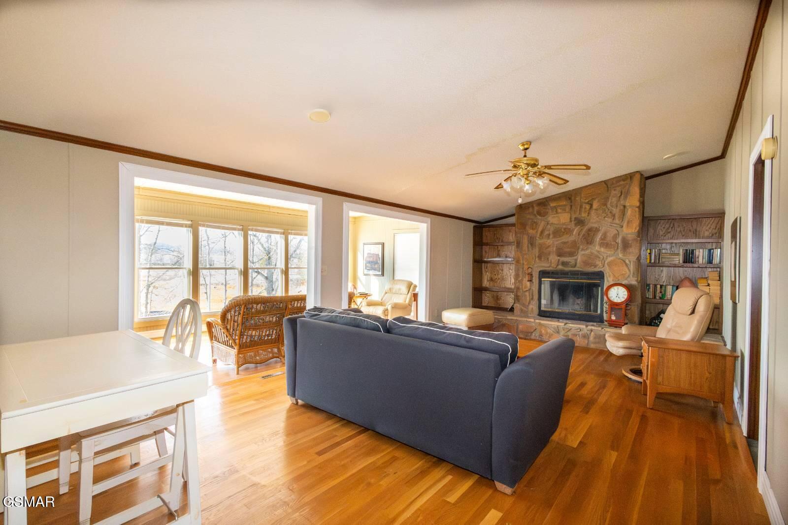1369 Paradise Lane Dandridge TN 37725