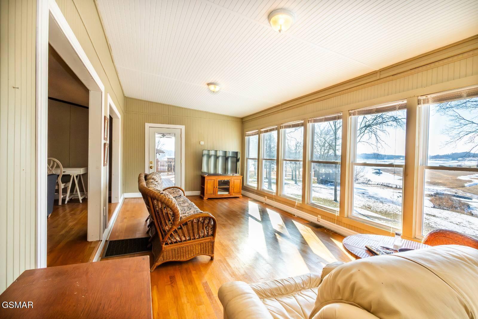 1369 Paradise Lane Dandridge TN 37725
