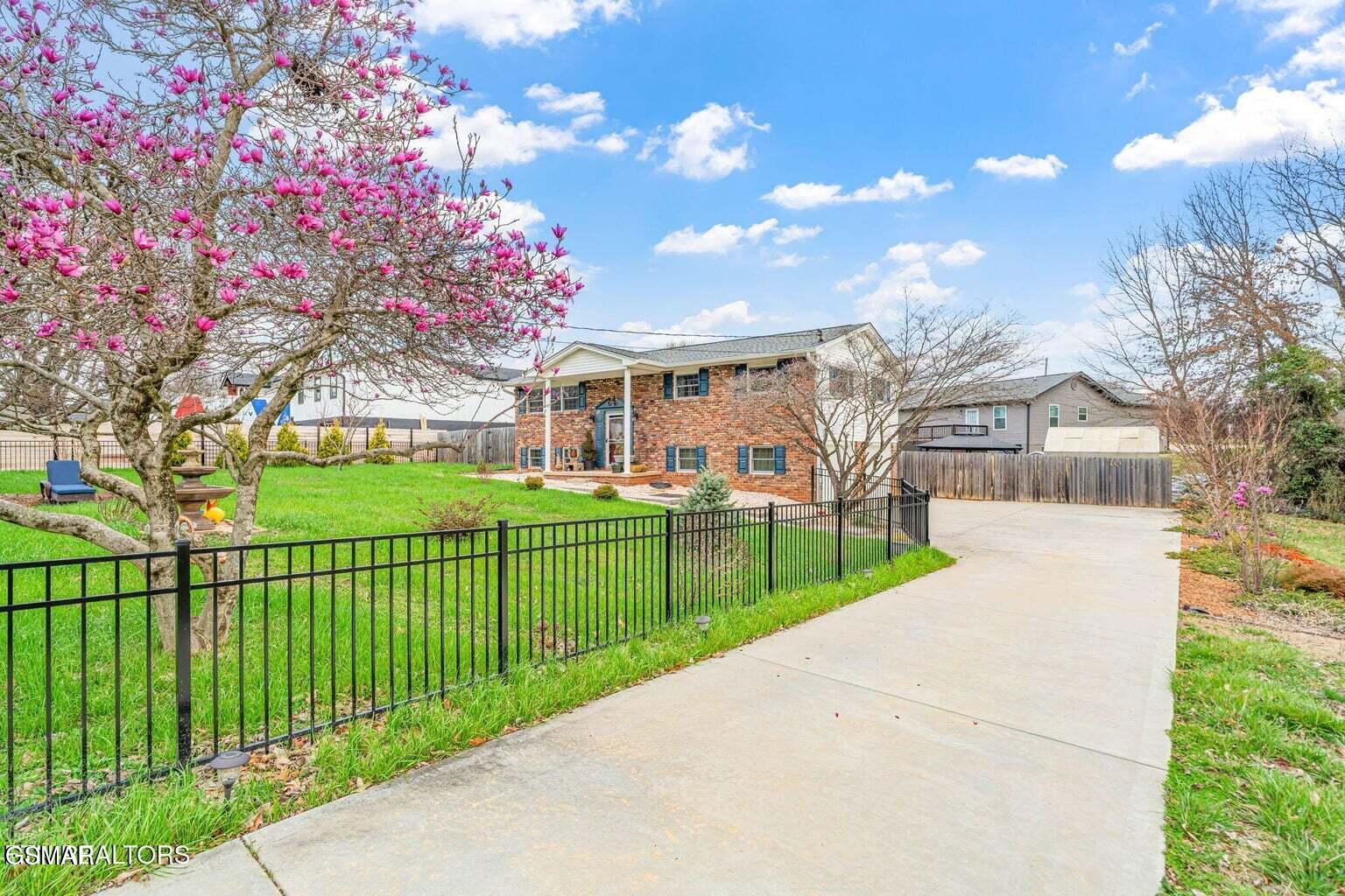 724 Hidden Valley Road Knoxville TN 37923