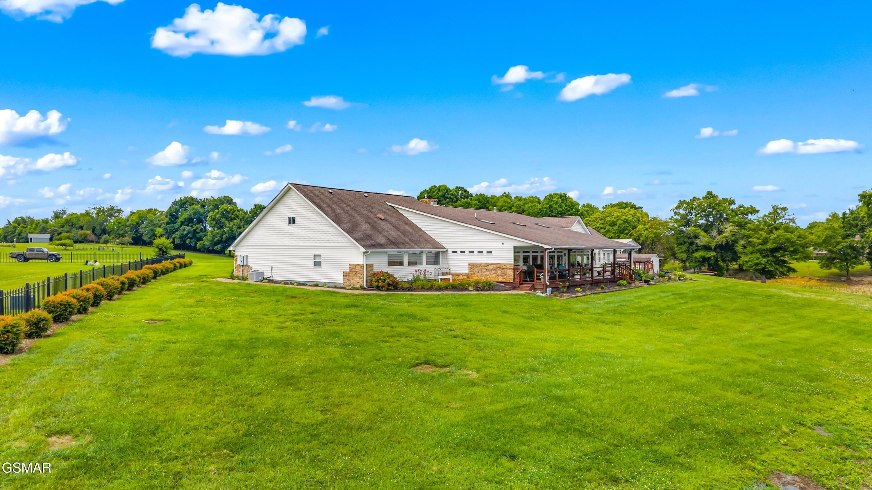 829 Tucker Place Way Dandridge TN 37725