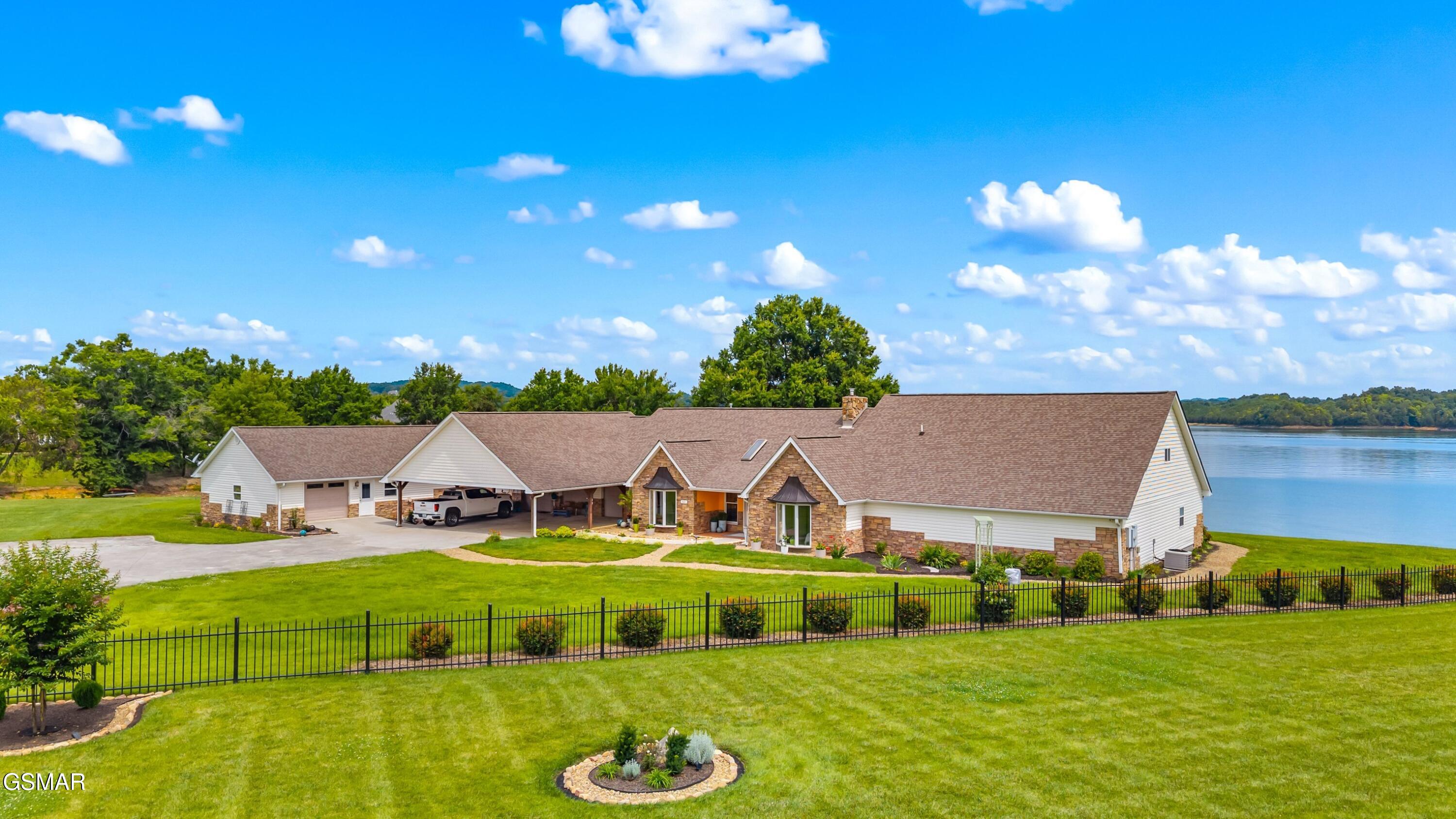 829 Tucker Place Way Dandridge TN 37725