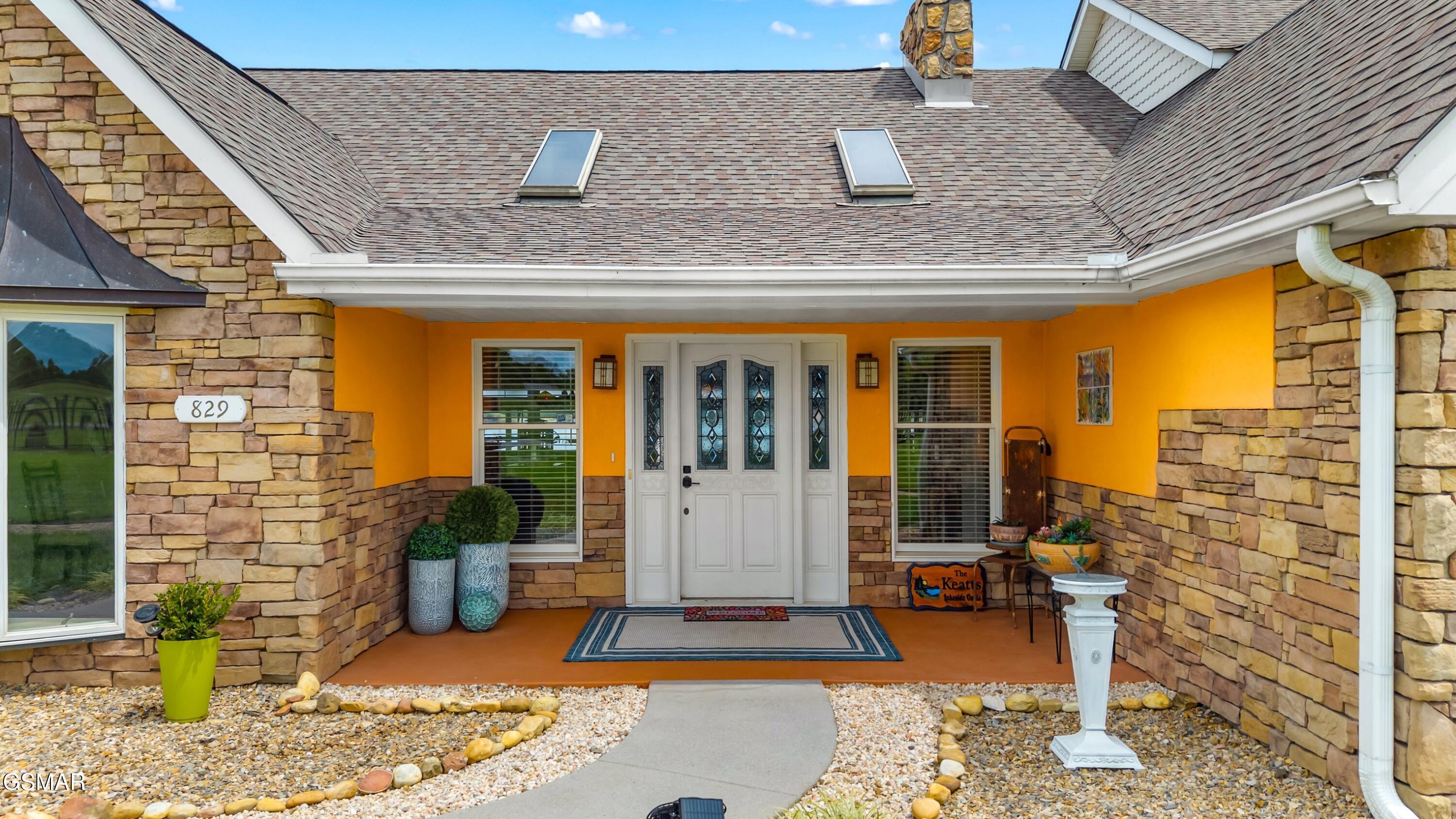 829 Tucker Place Way Dandridge TN 37725