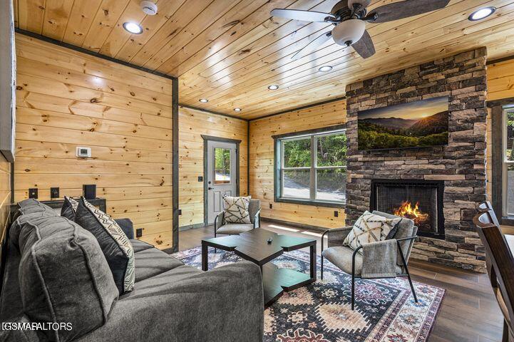 1868 Blue Tick Way Sevierville TN 37876