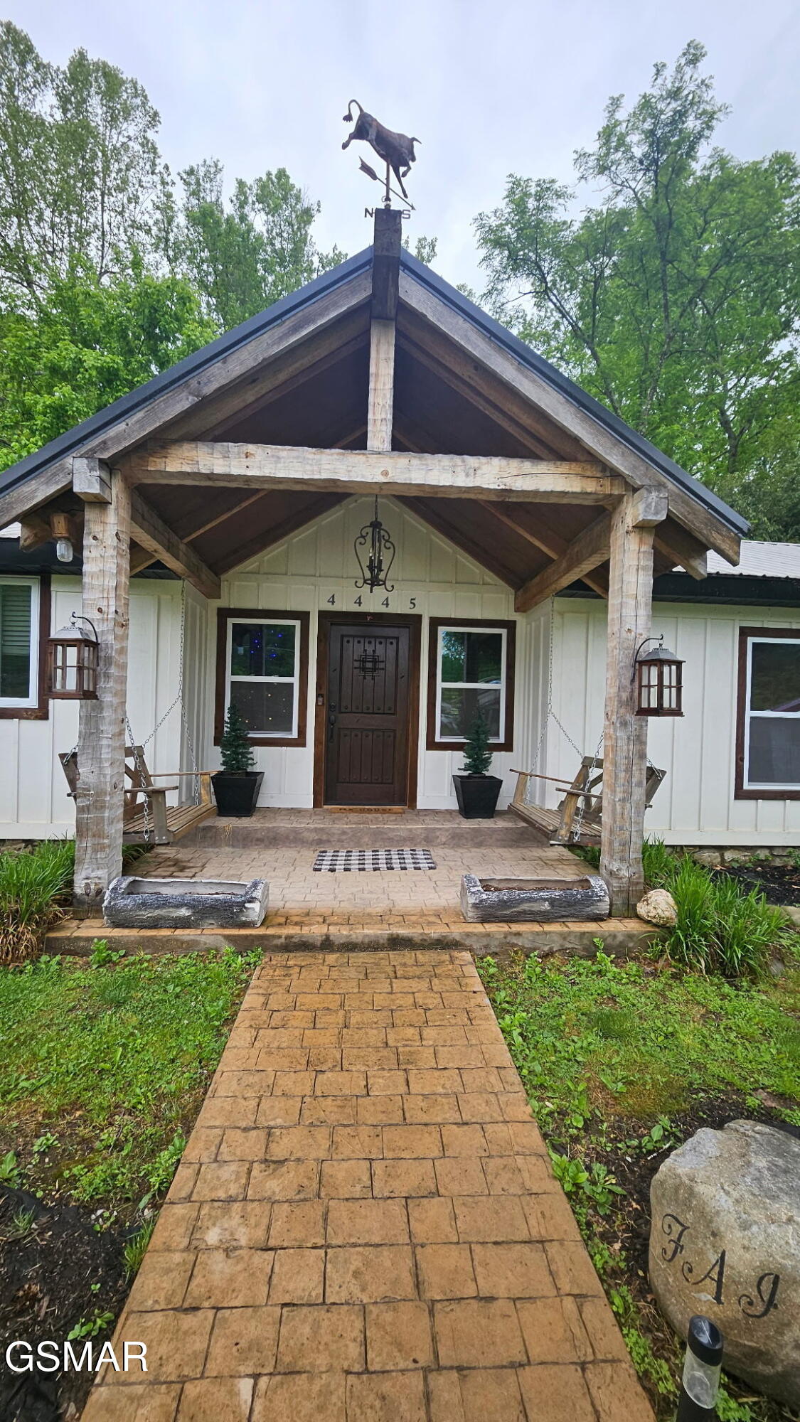 4445 Liberty Road Cosby TN 37722