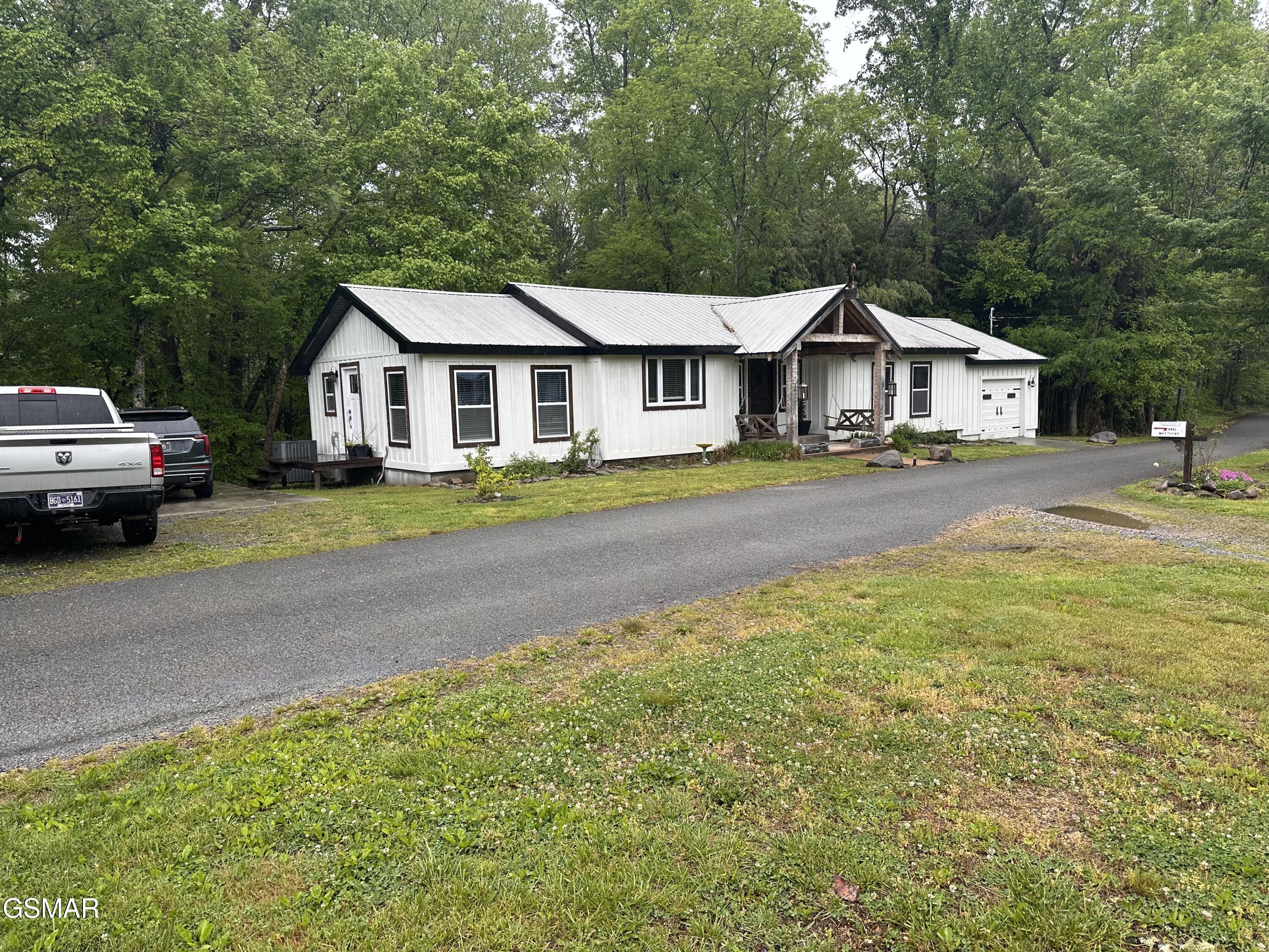 4445 Liberty Road Cosby TN 37722