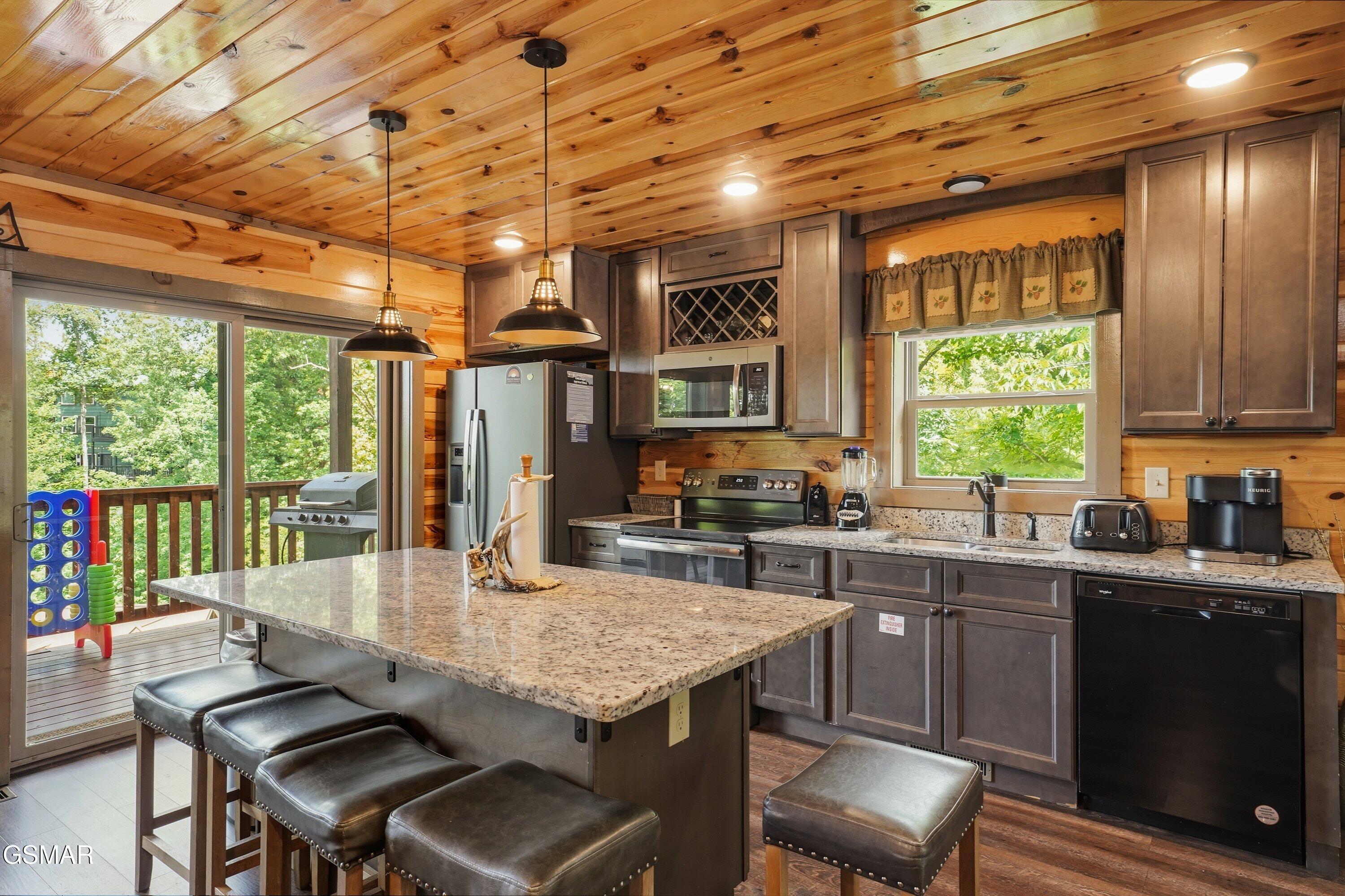 452 Alpine Mountain Way Pigeon Forge TN 37863