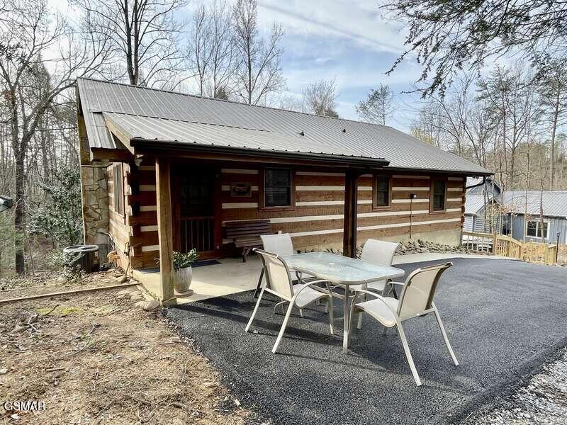 1529 Hidden Circle Sevierville TN 37876