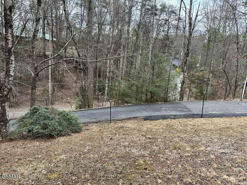 1529 Hidden Circle Sevierville TN 37876