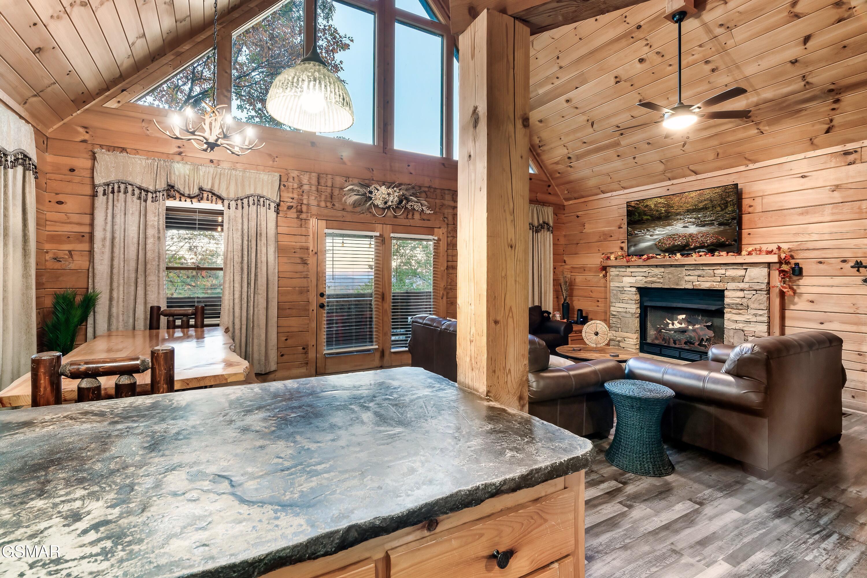 1617 Silver Poplar Lane Sevierville TN 37876