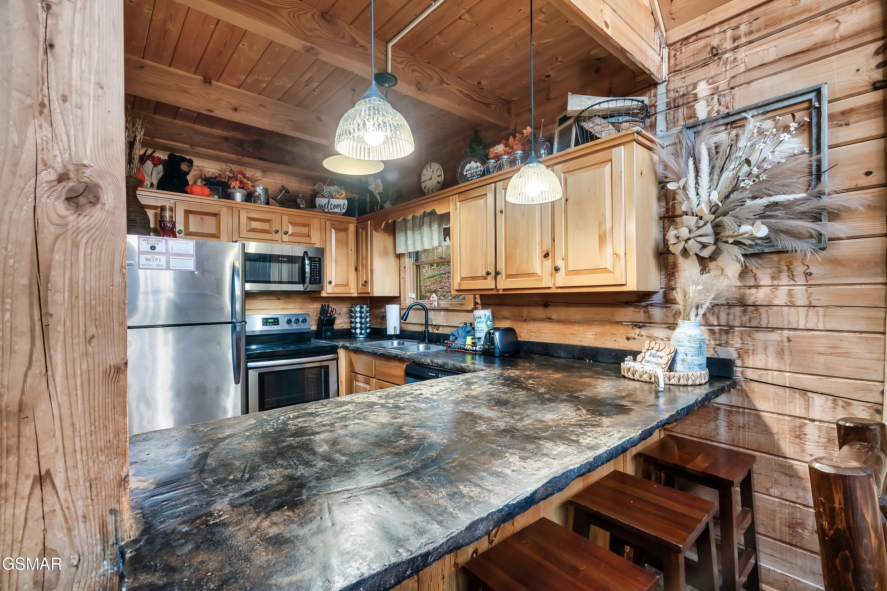 1617 Silver Poplar Lane Sevierville TN 37876