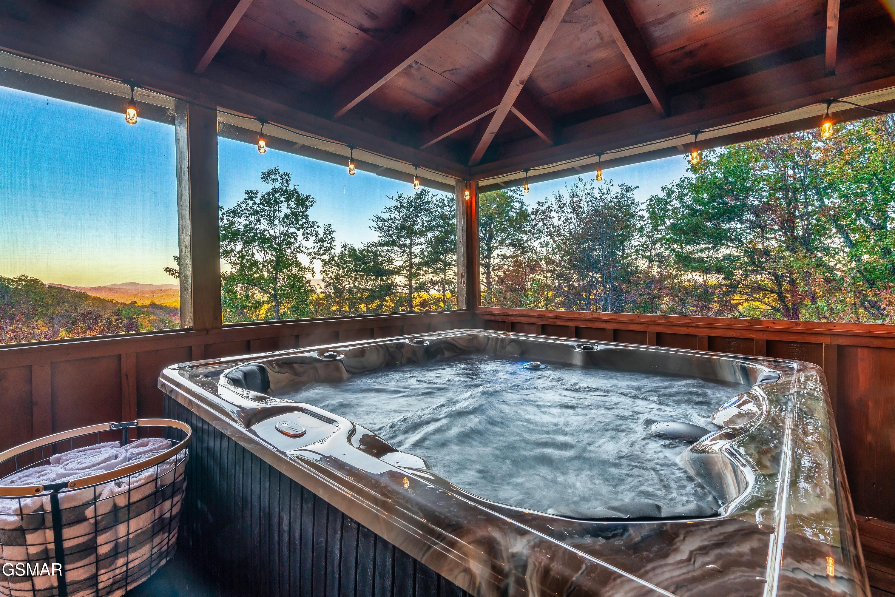 1617 Silver Poplar Lane Sevierville TN 37876