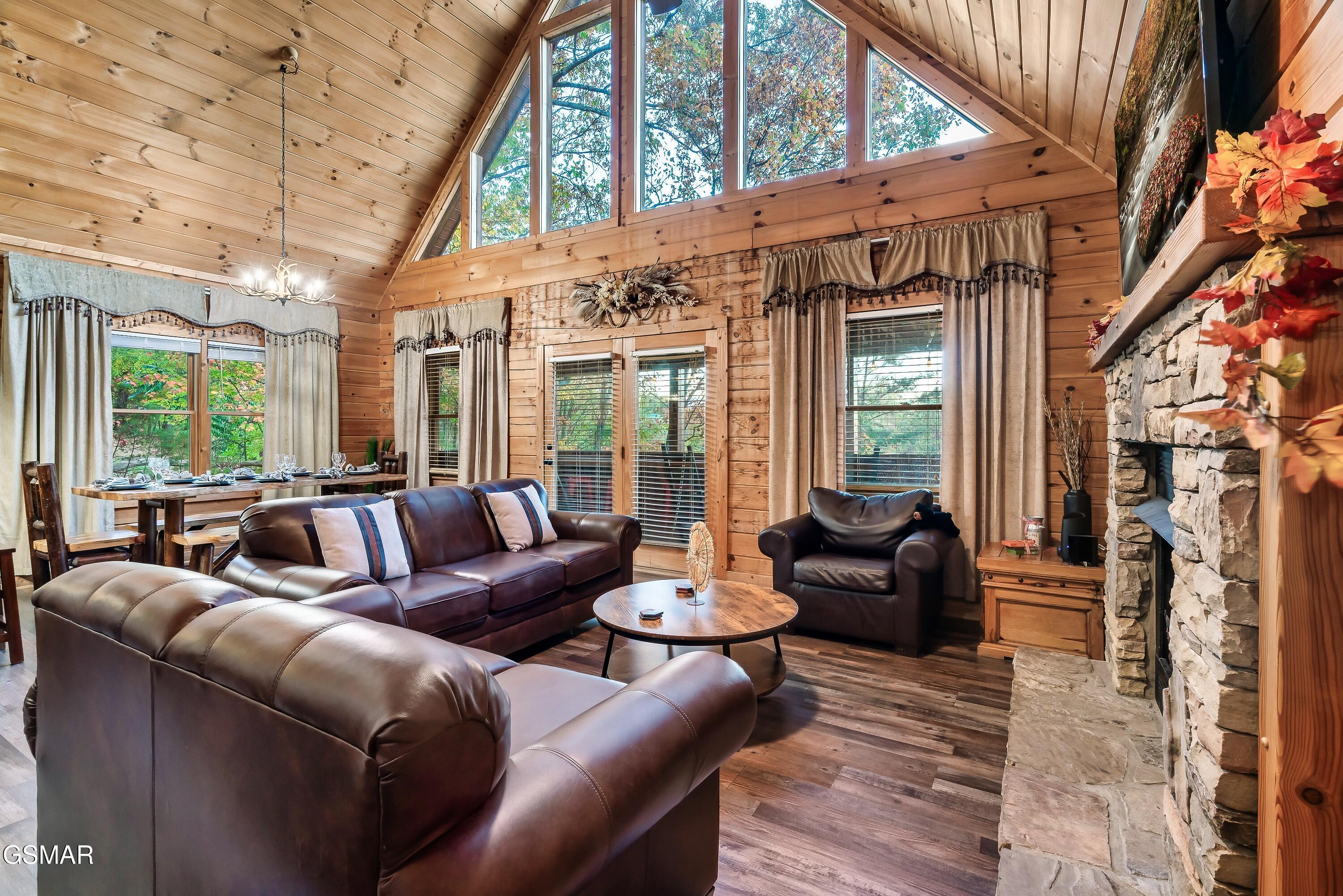 1617 Silver Poplar Lane Sevierville TN 37876