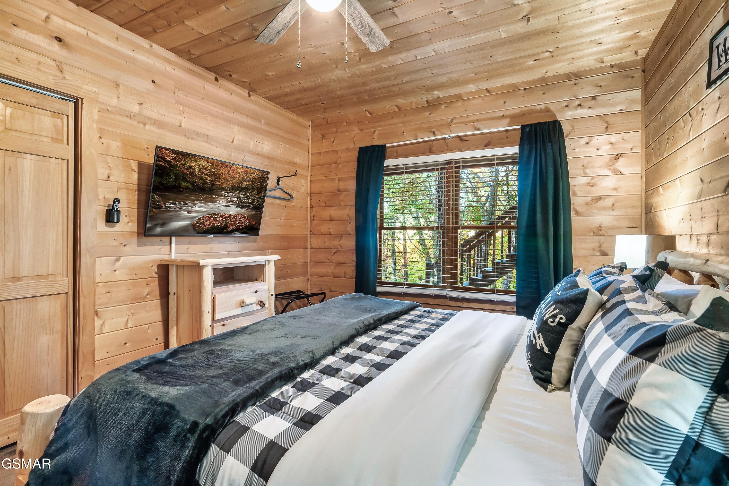 1617 Silver Poplar Lane Sevierville TN 37876