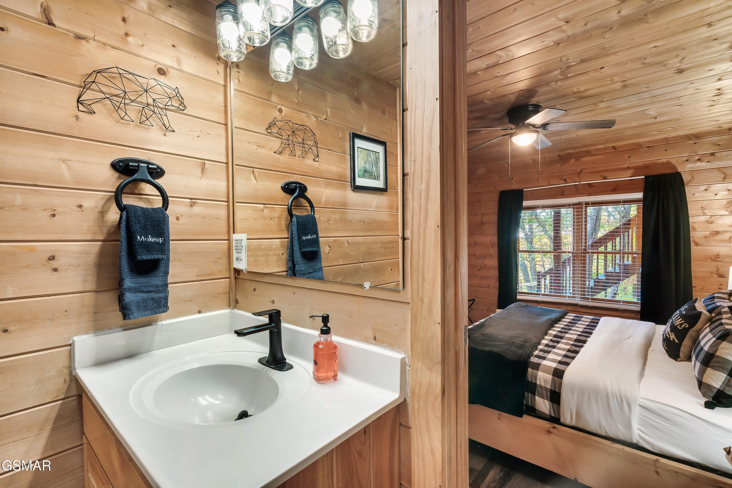 1617 Silver Poplar Lane Sevierville TN 37876