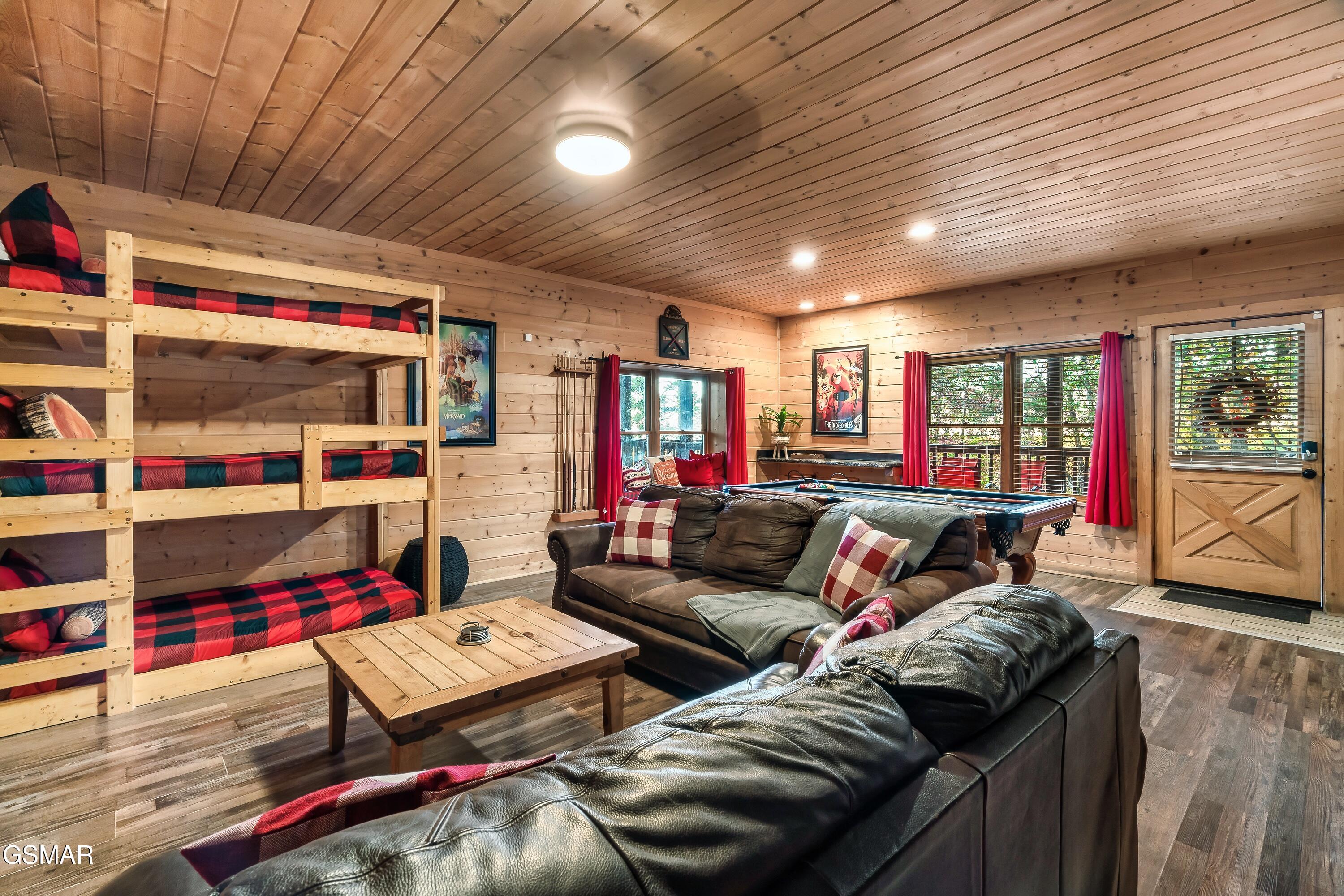 1617 Silver Poplar Lane Sevierville TN 37876