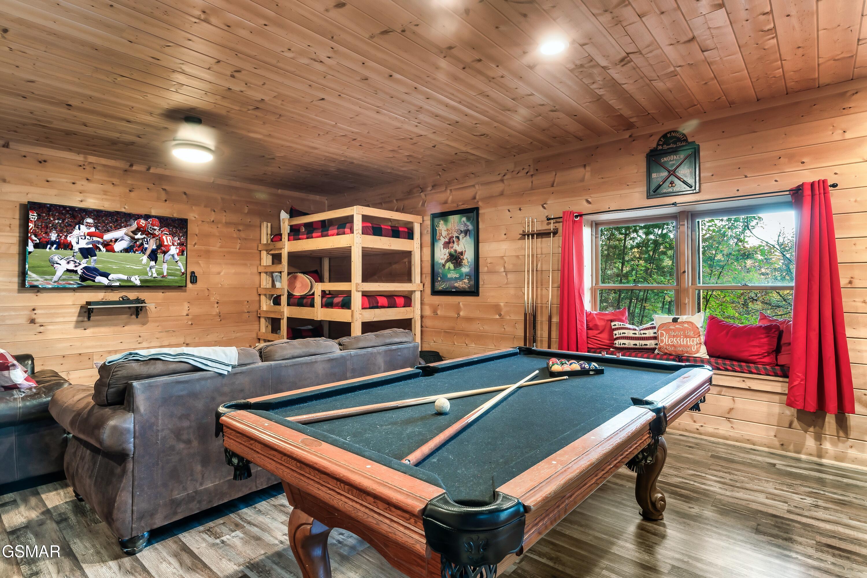 1617 Silver Poplar Lane Sevierville TN 37876