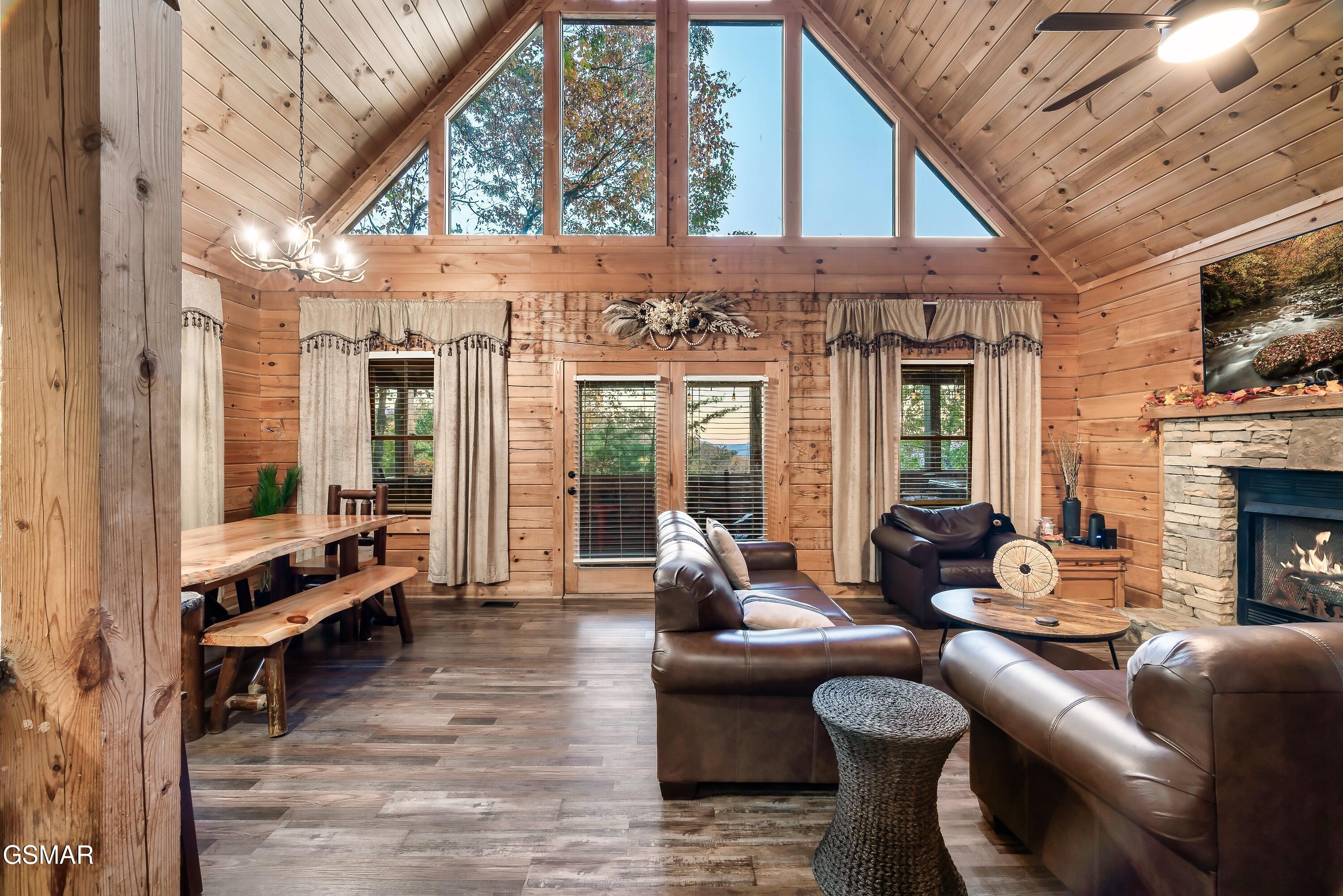 1617 Silver Poplar Lane Sevierville TN 37876