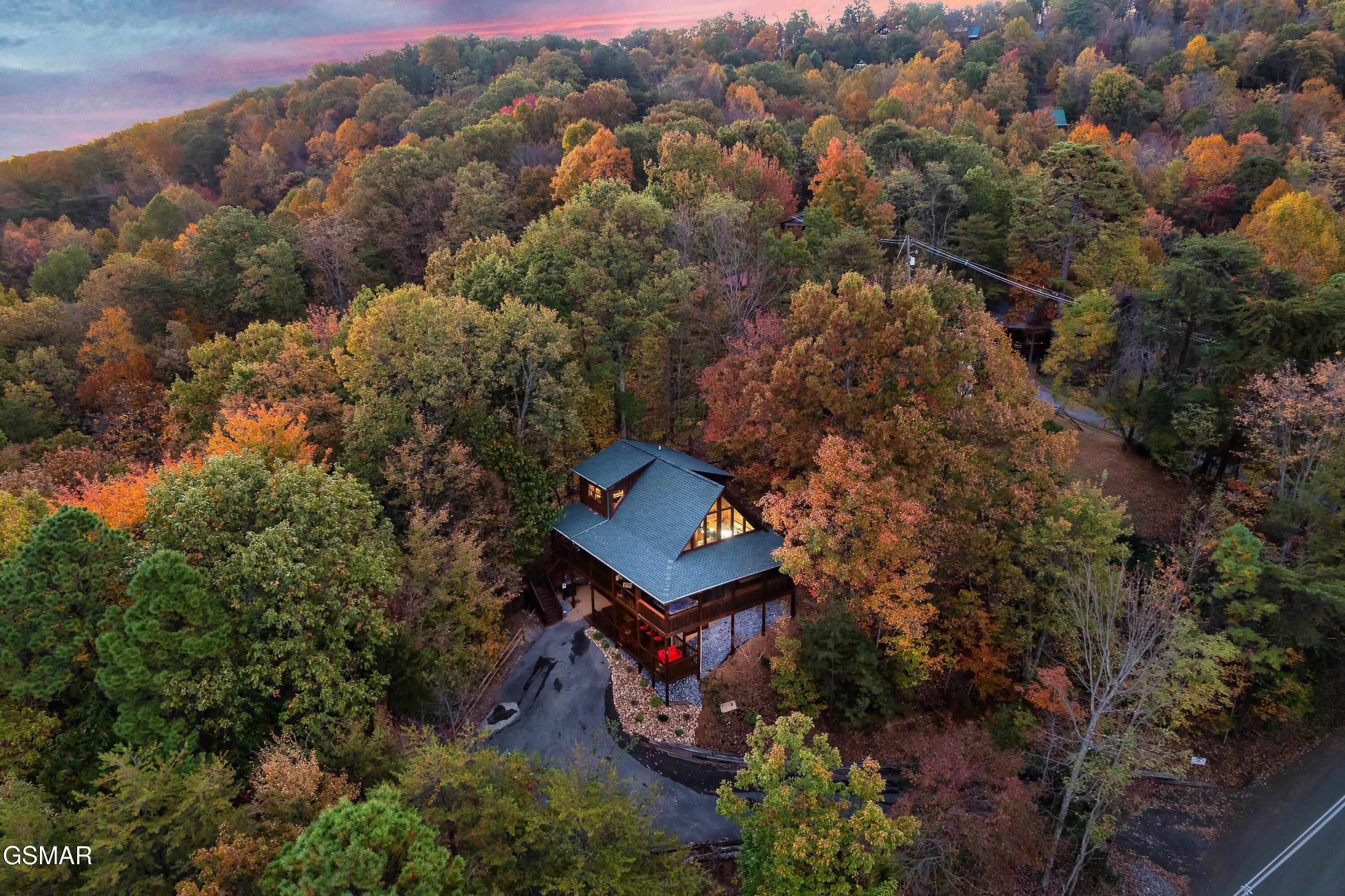 1617 Silver Poplar Lane Sevierville TN 37876