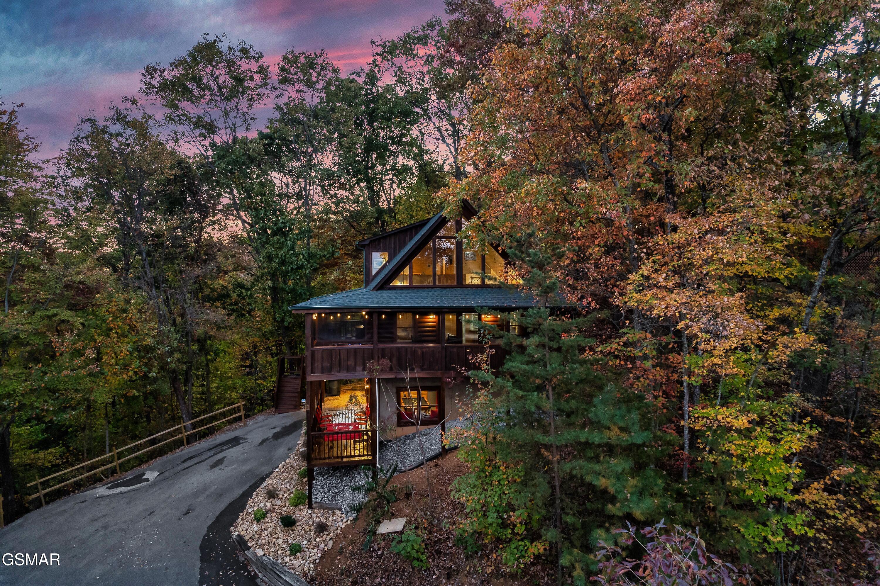 1617 Silver Poplar Lane Sevierville TN 37876