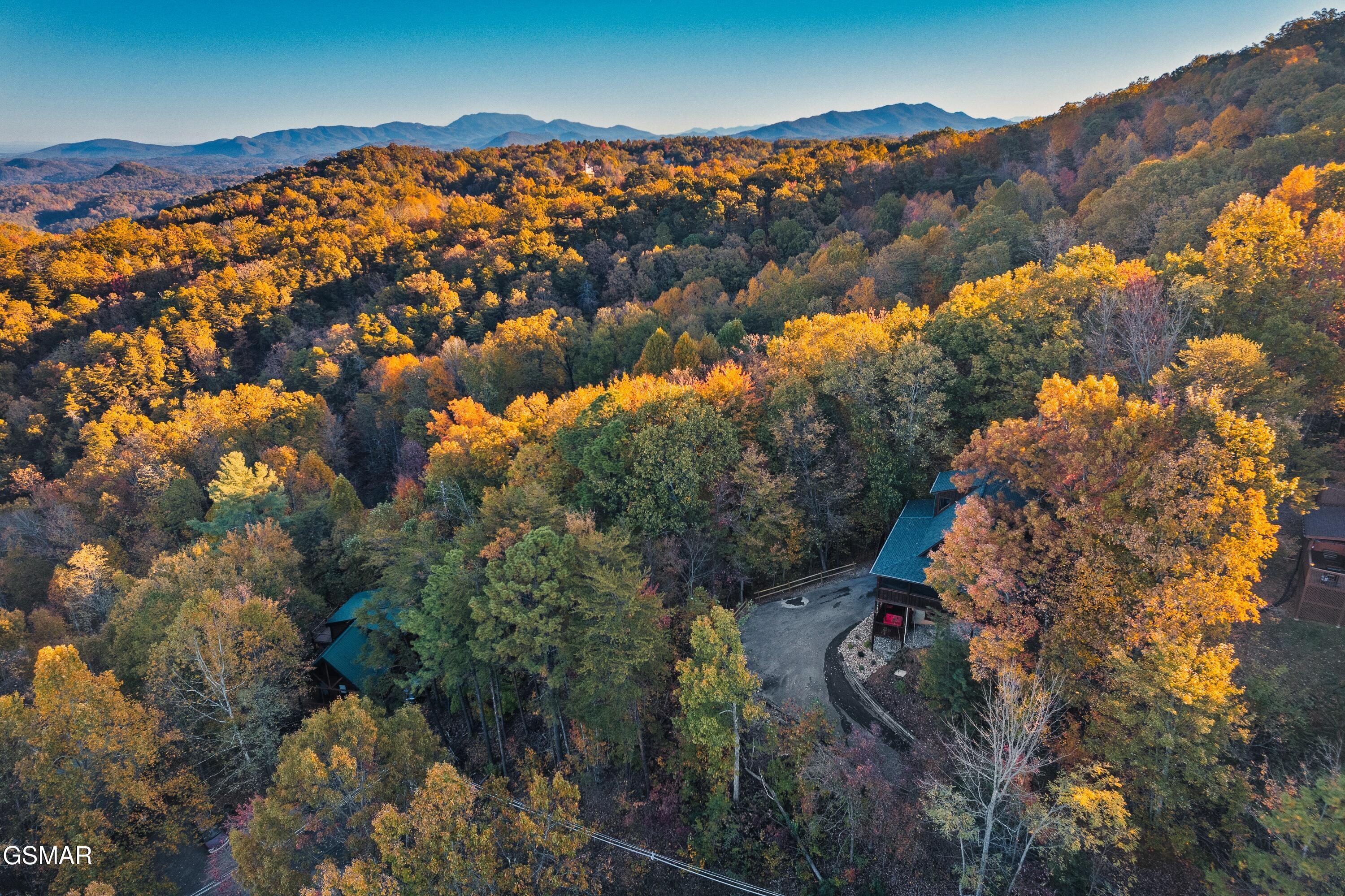 1617 Silver Poplar Lane Sevierville TN 37876