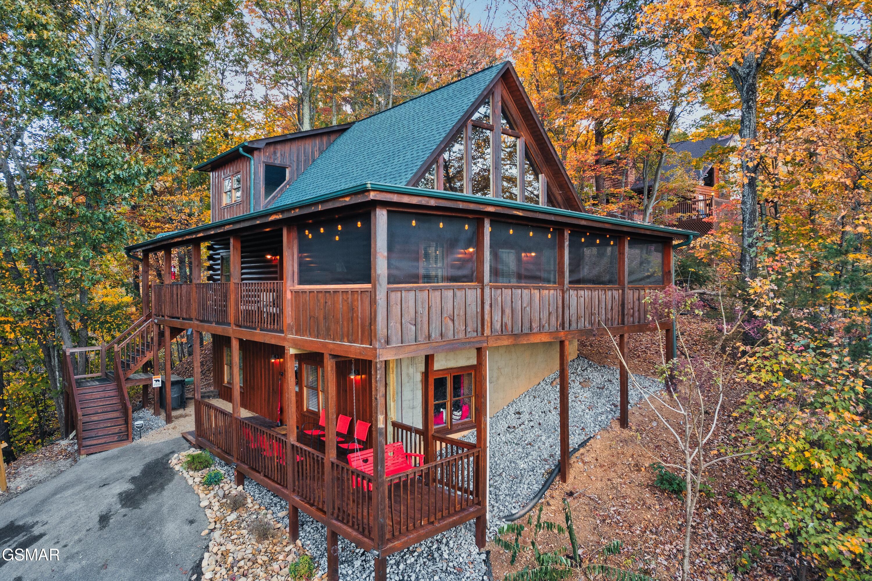 1617 Silver Poplar Lane Sevierville TN 37876