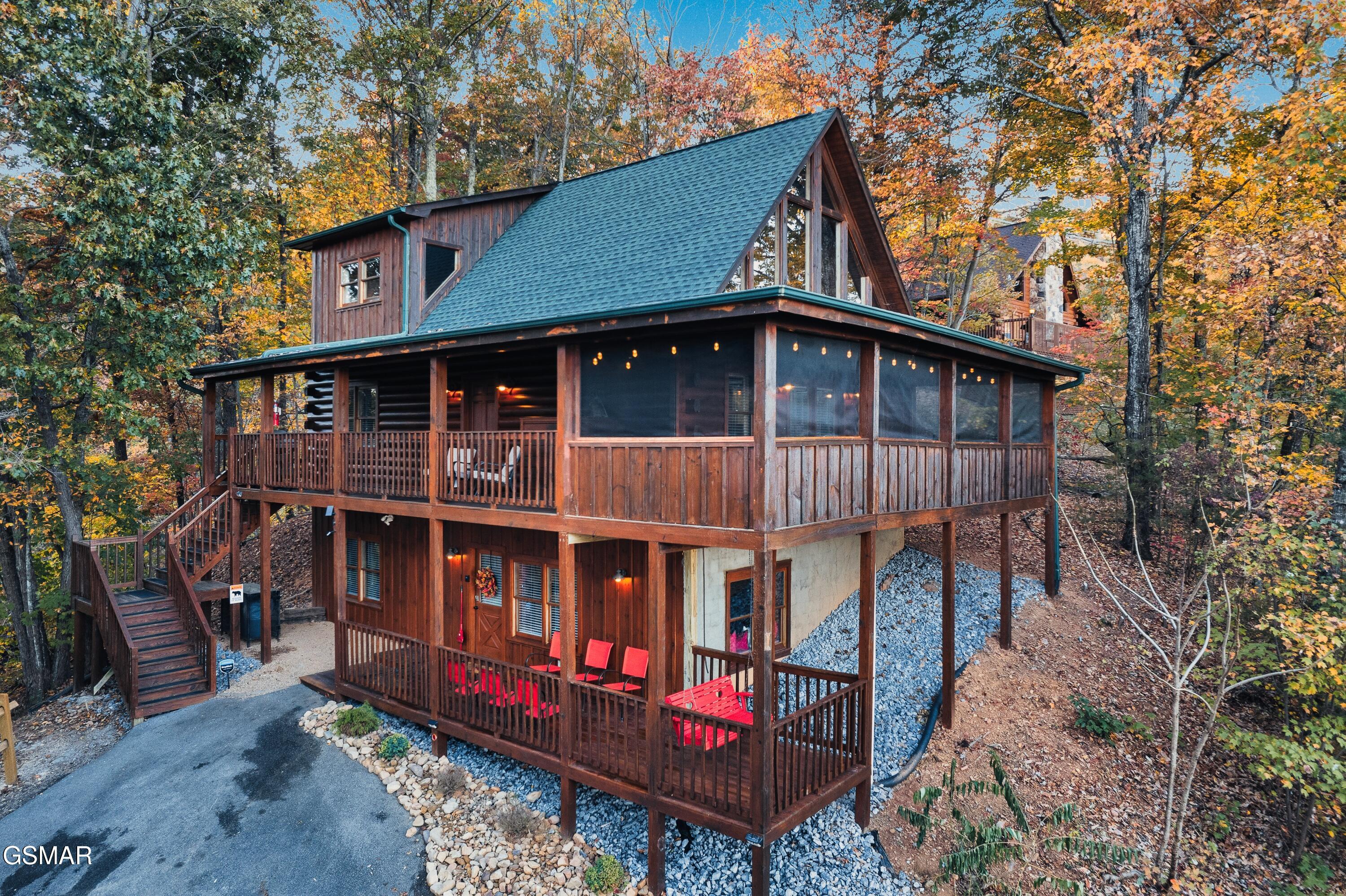 1617 Silver Poplar Lane Sevierville TN 37876