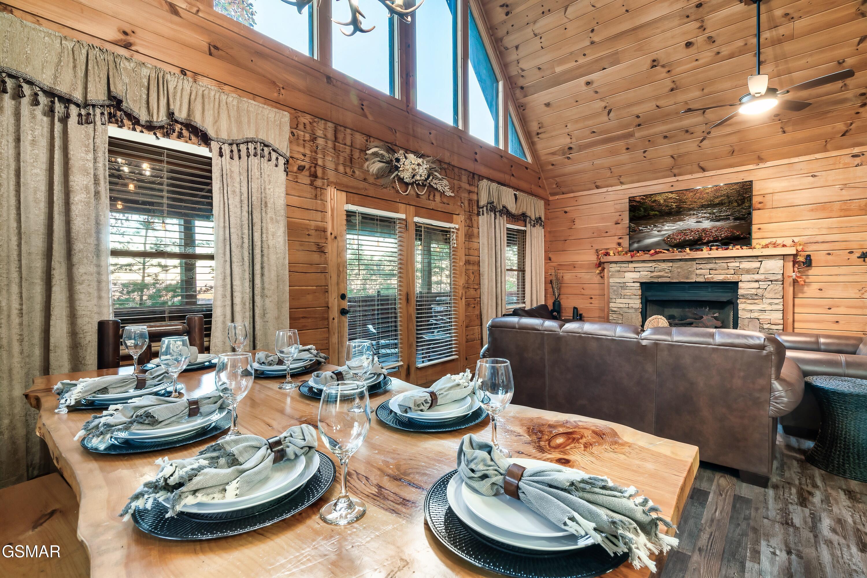 1617 Silver Poplar Lane Sevierville TN 37876