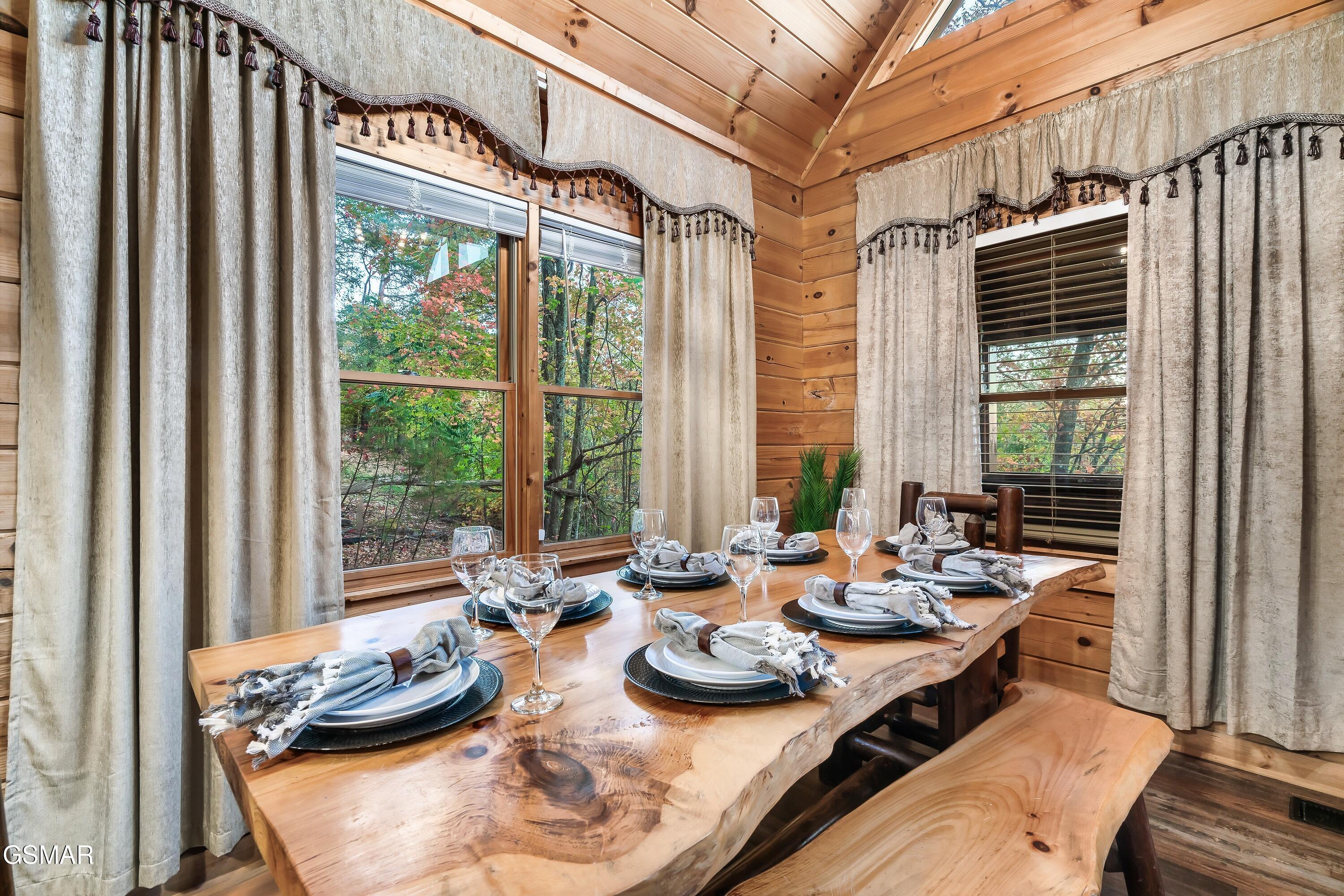 1617 Silver Poplar Lane Sevierville TN 37876