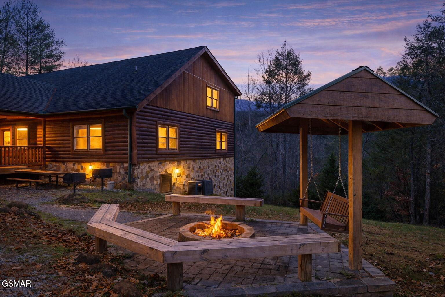 203 Amet Way Cosby TN 37722