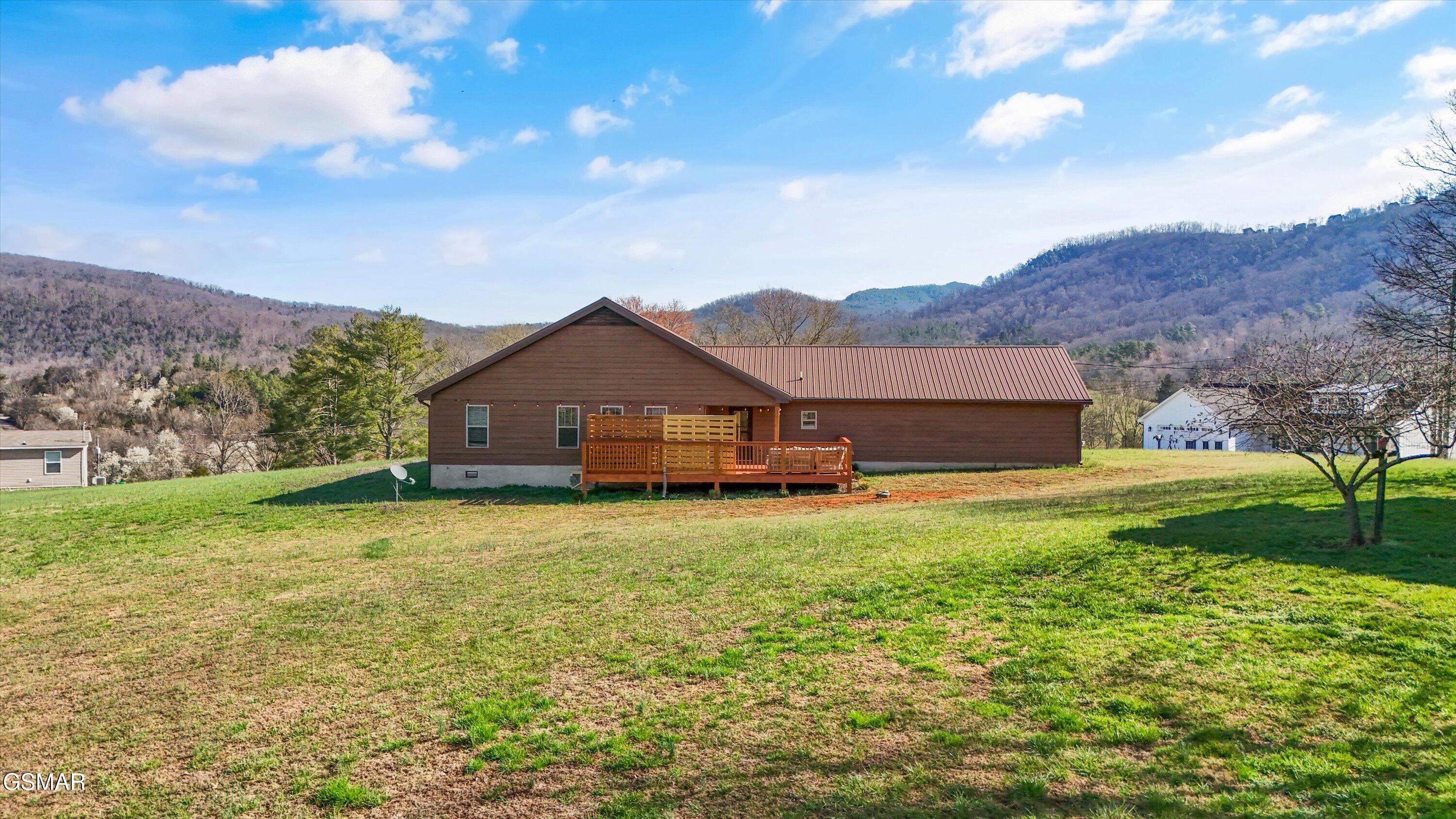 2784 Maplecrest Lane Sevierville TN 37876