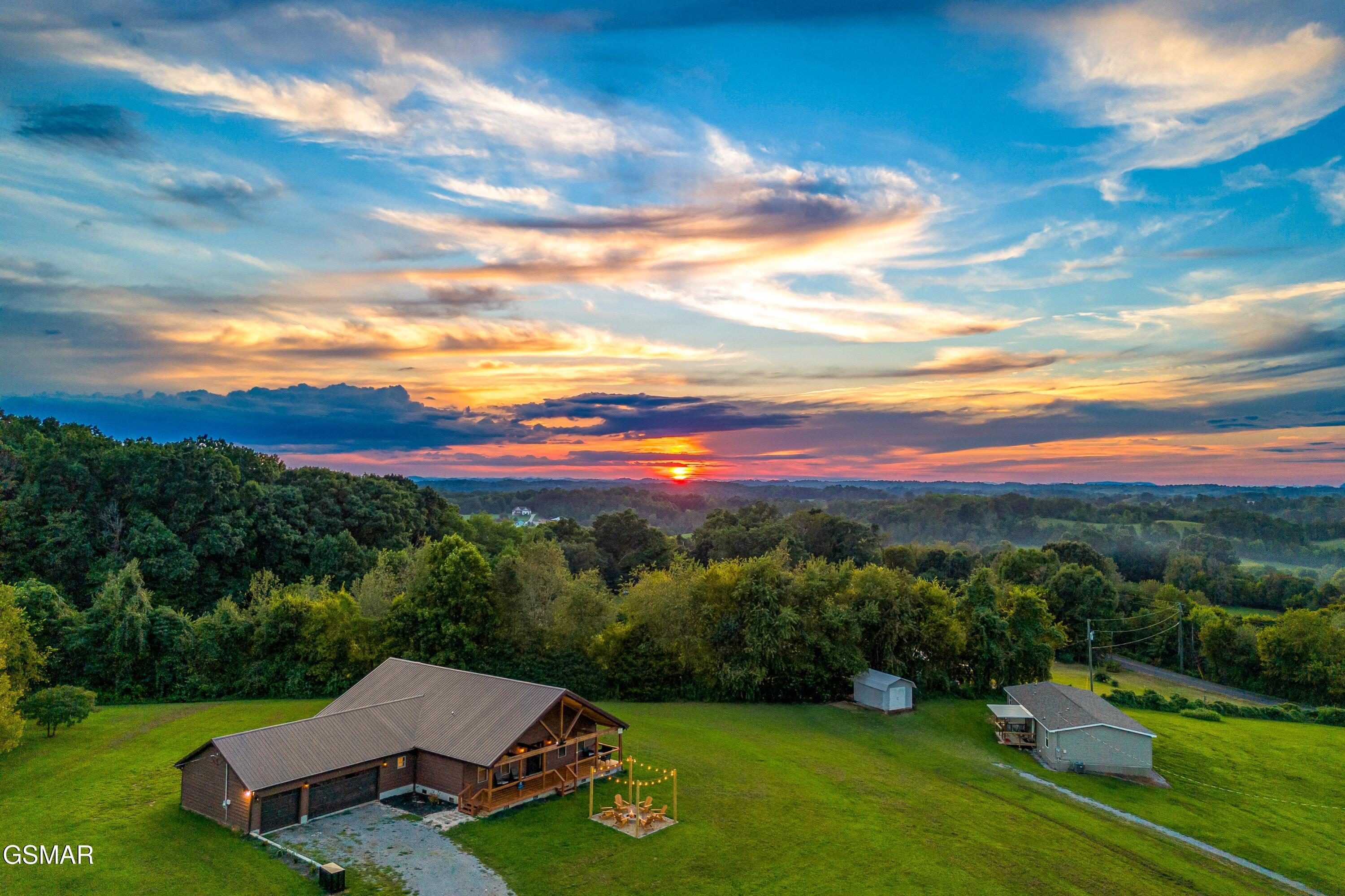 2784 Maplecrest Lane Sevierville TN 37876